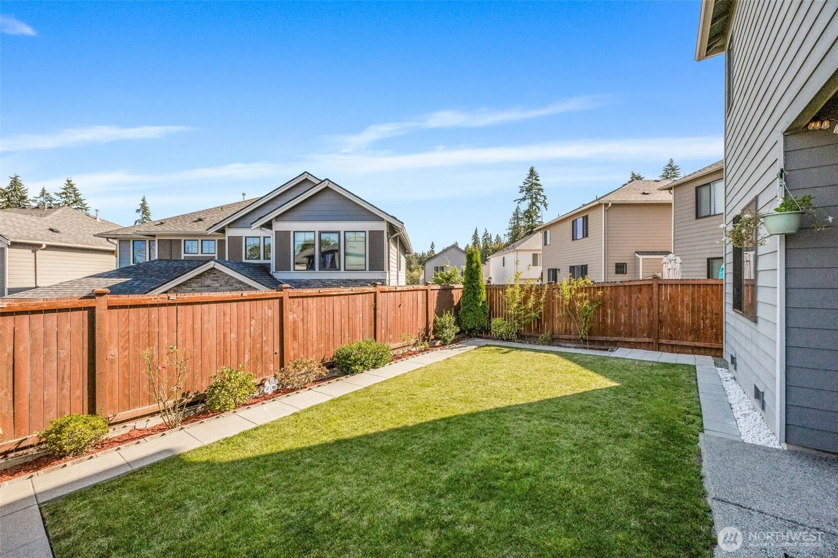 20627 Richmond Road , Bothell, WA 98012-9632