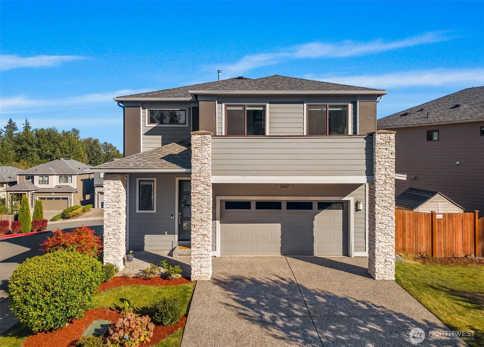 20627 Richmond Road , Bothell, WA 98012-9632