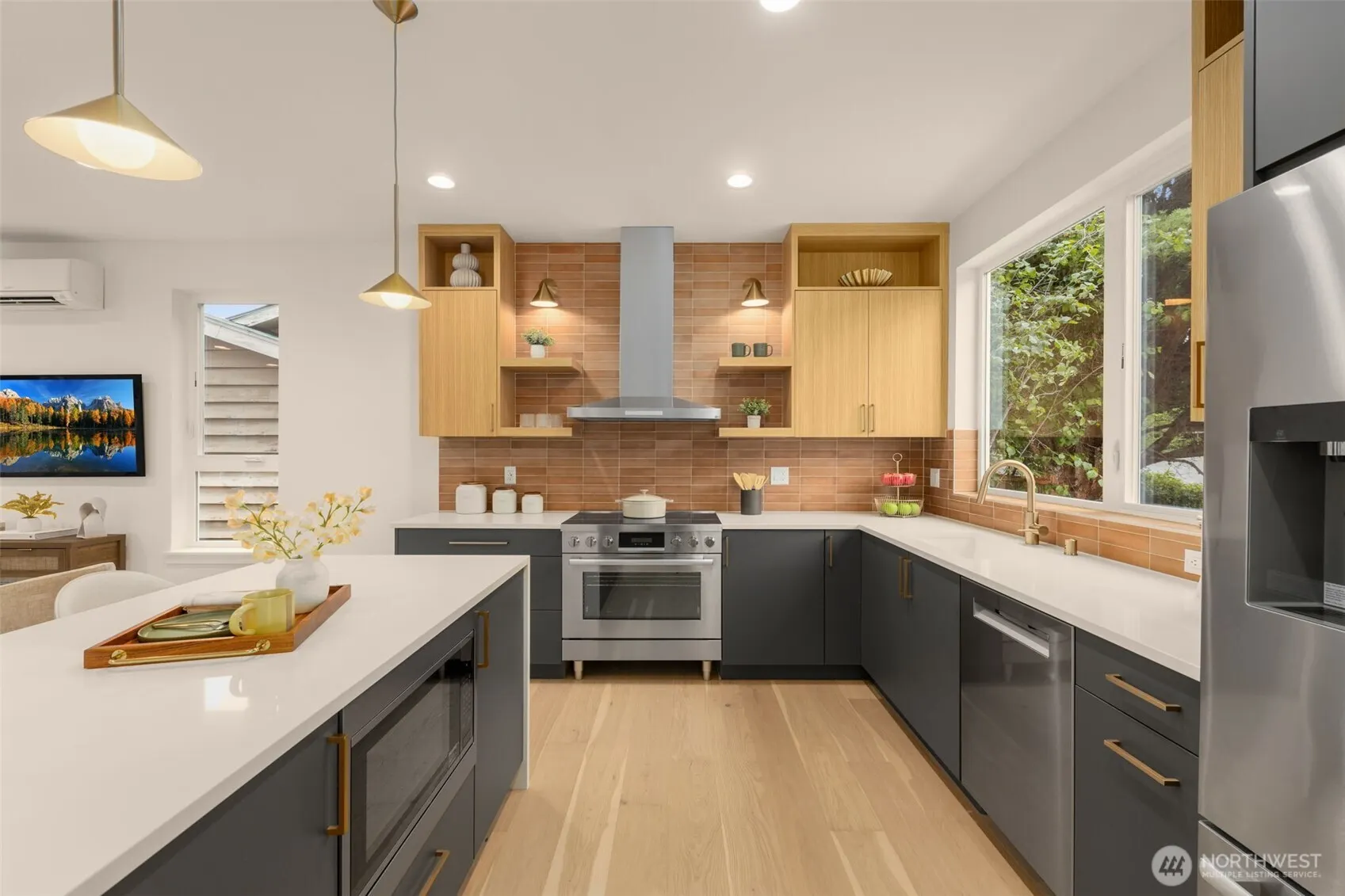 5201 Sand Point Place NE, Seattle, WA 98105