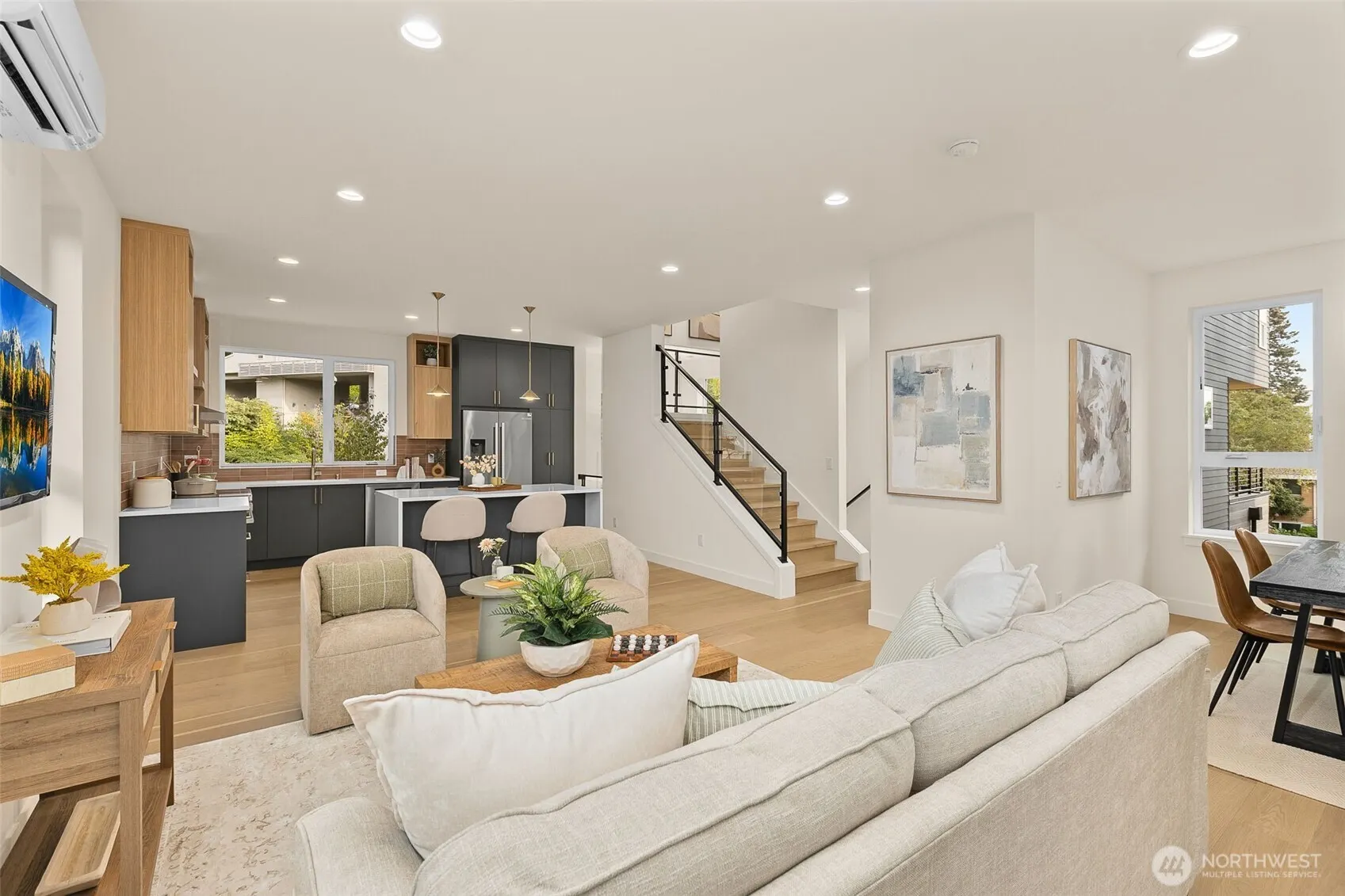5201 Sand Point Place NE, Seattle, WA 98105