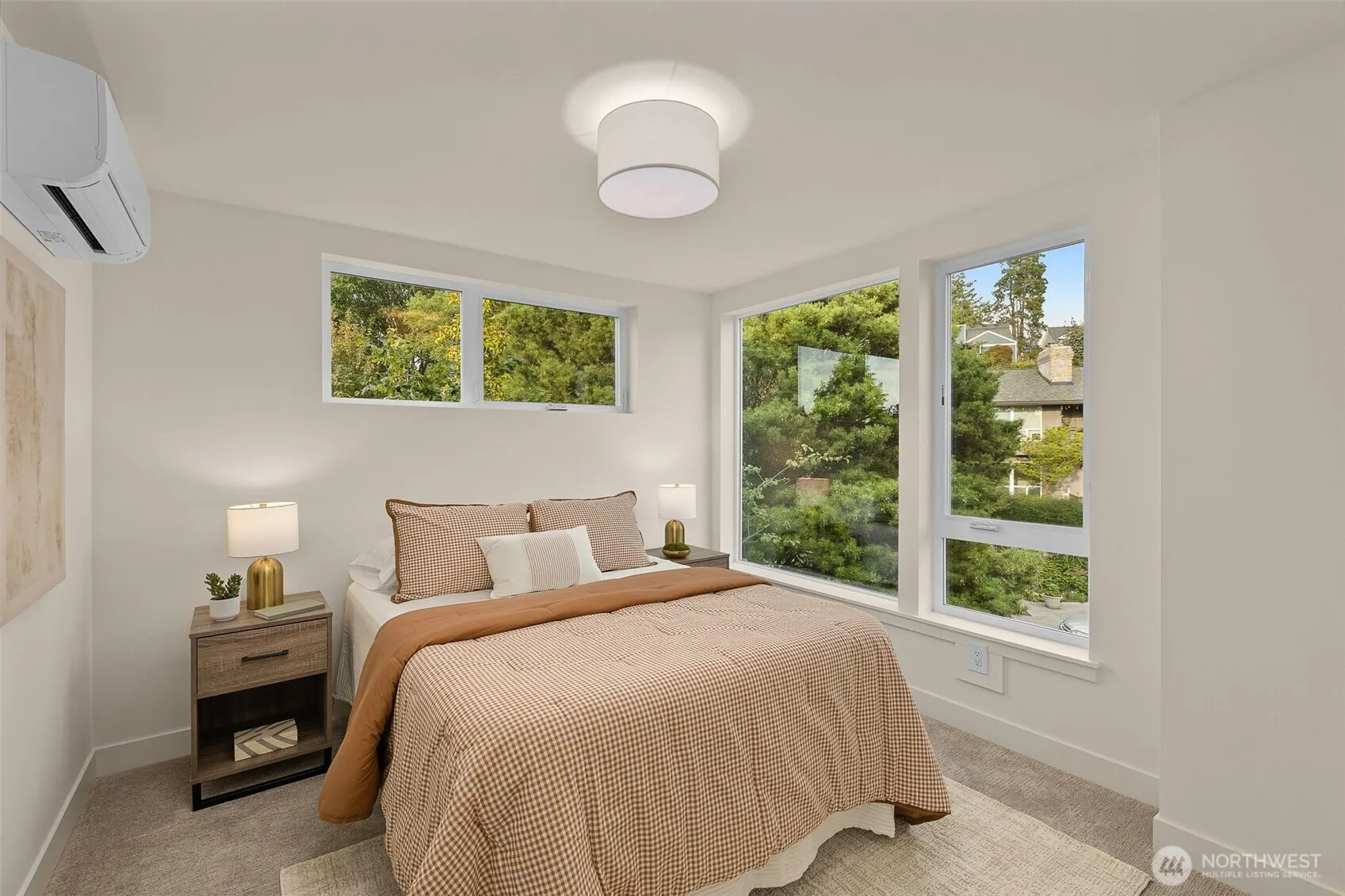 5201 Sand Point Place NE, Seattle, WA 98105