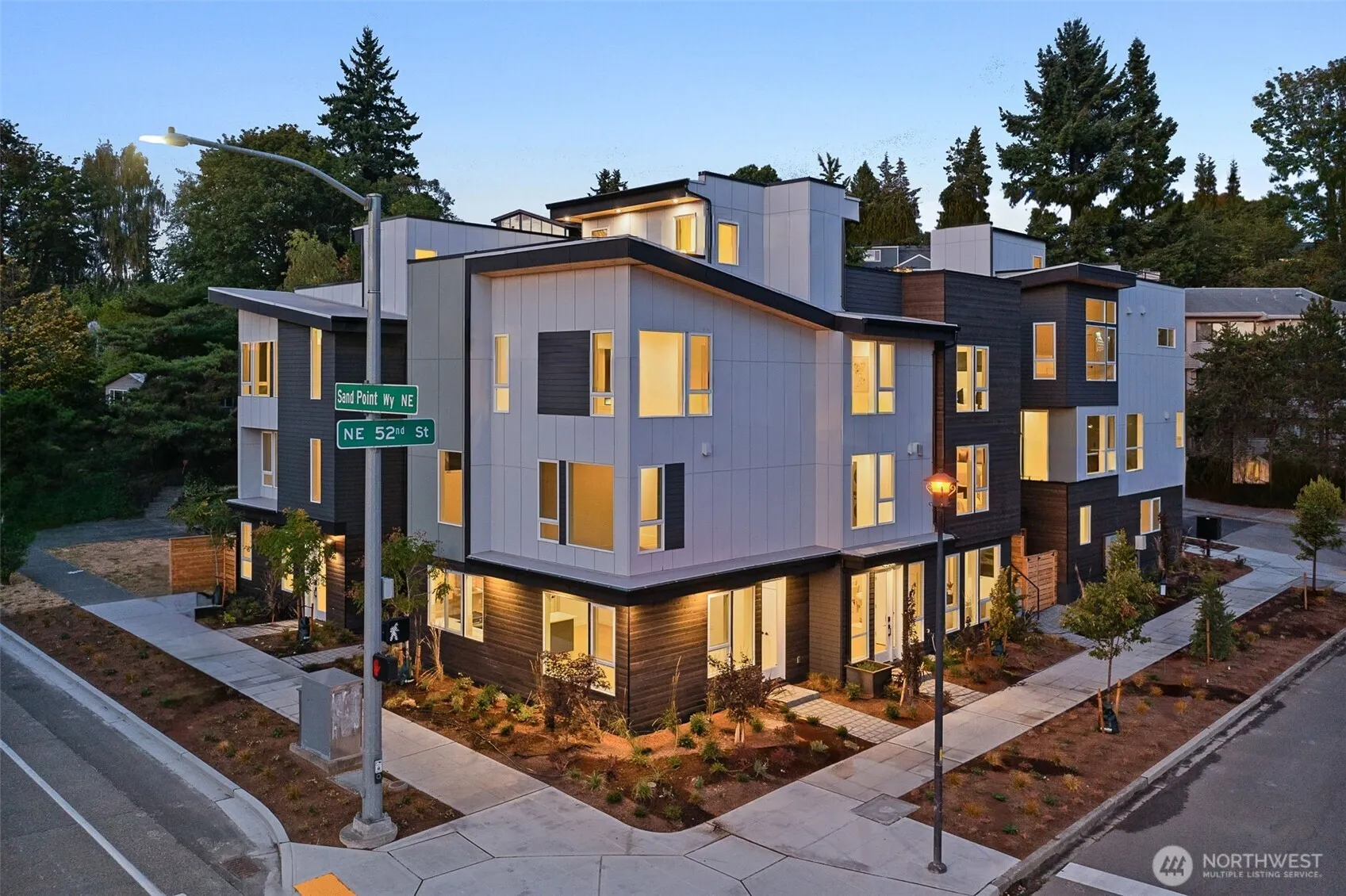 5201 Sand Point Place NE, Seattle, WA 98105