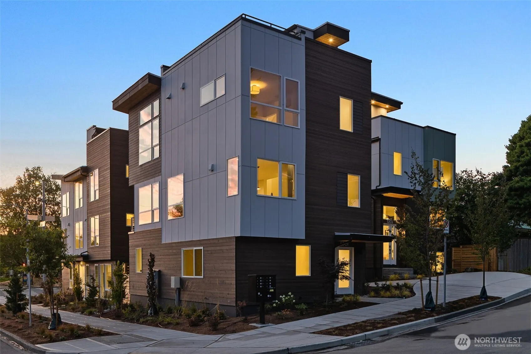 5201 Sand Point Place NE, Seattle, WA 98105