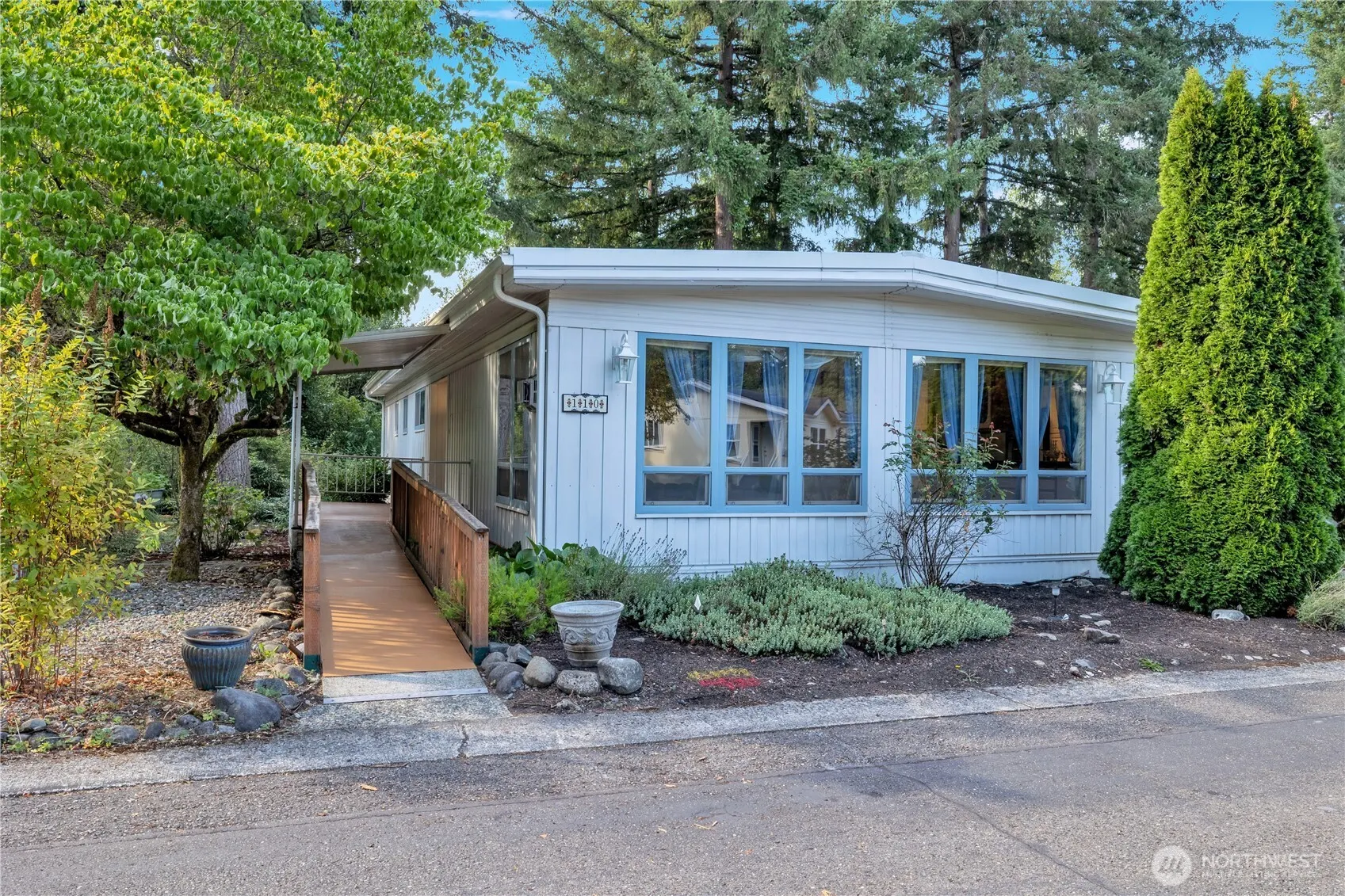 18425 NE 95th Street #110, Redmond, WA 98052