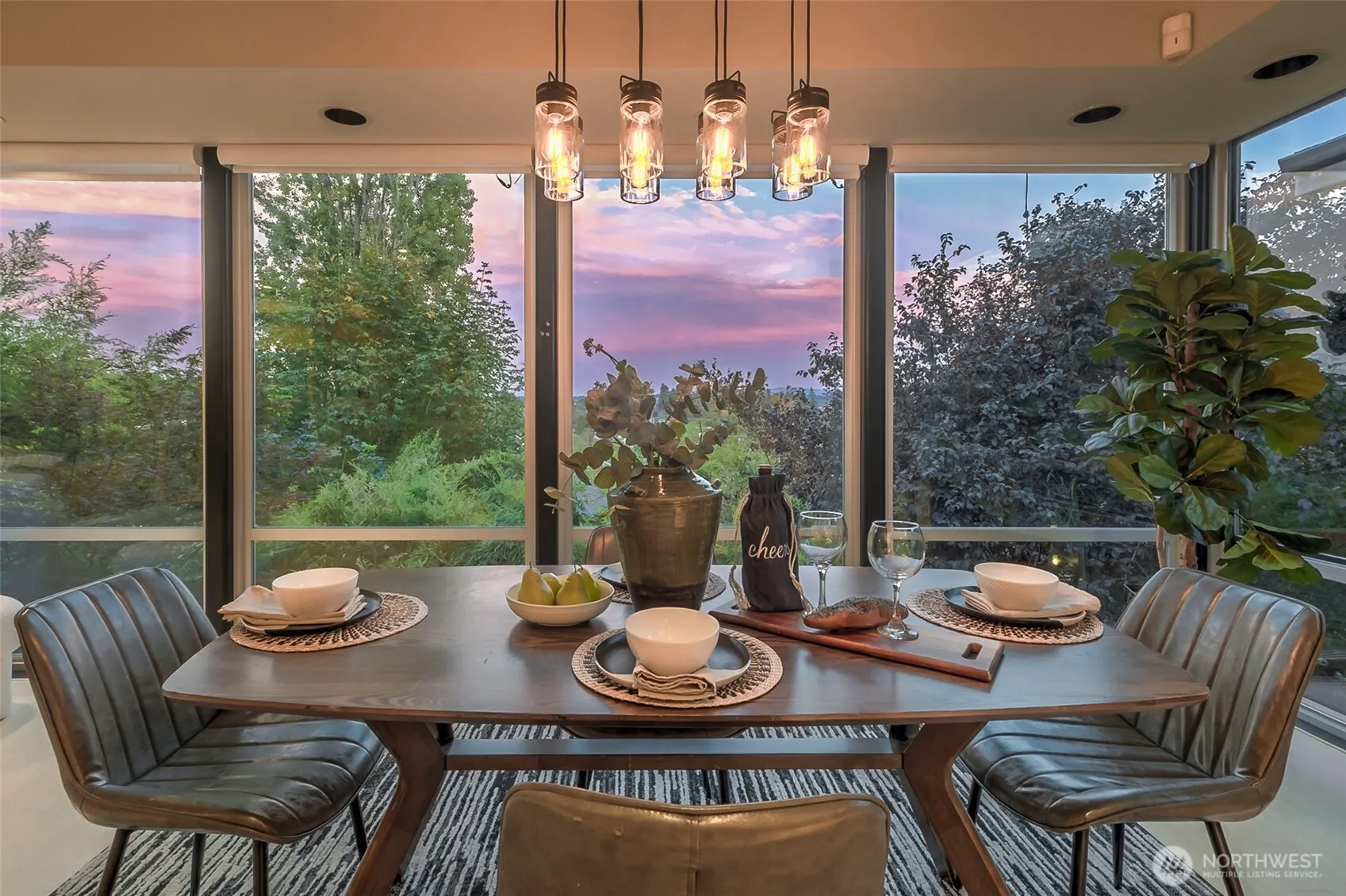 4050 34th Avenue S, Seattle, WA 98118