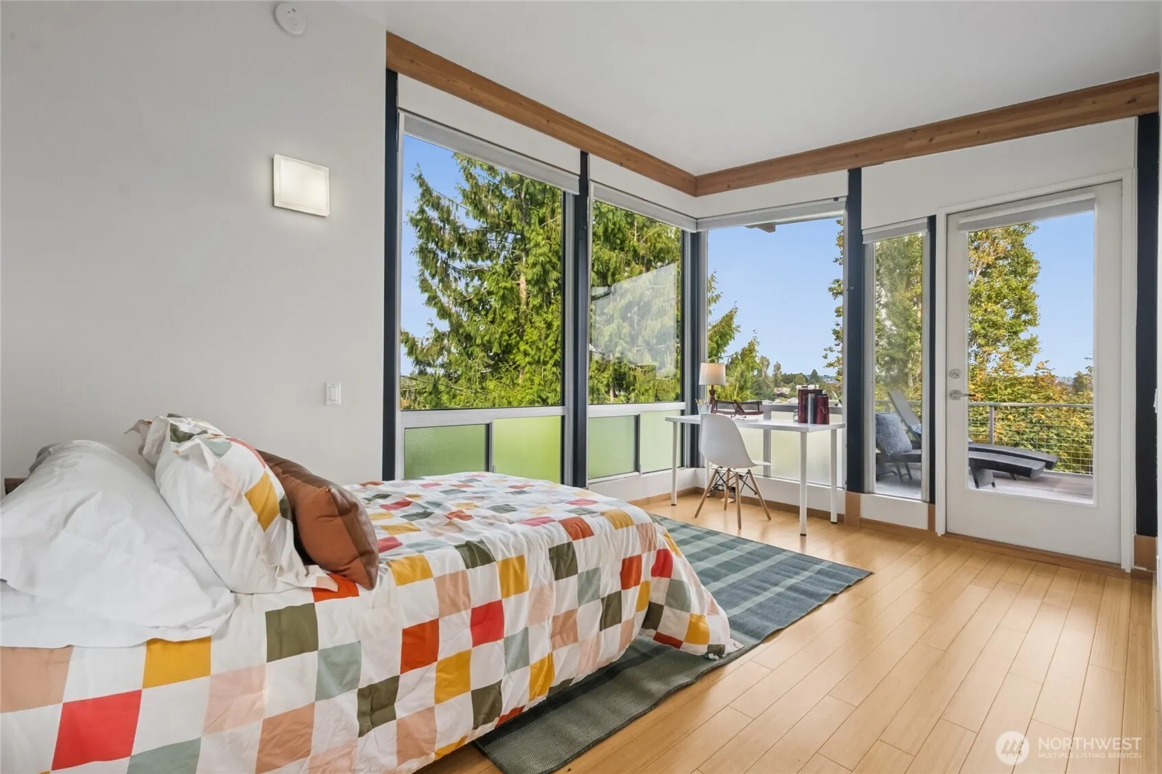 4050 34th Avenue S, Seattle, WA 98118