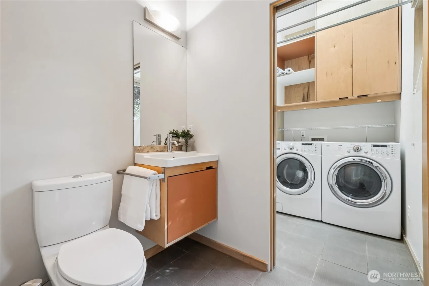 4050 34th Avenue S, Seattle, WA 98118