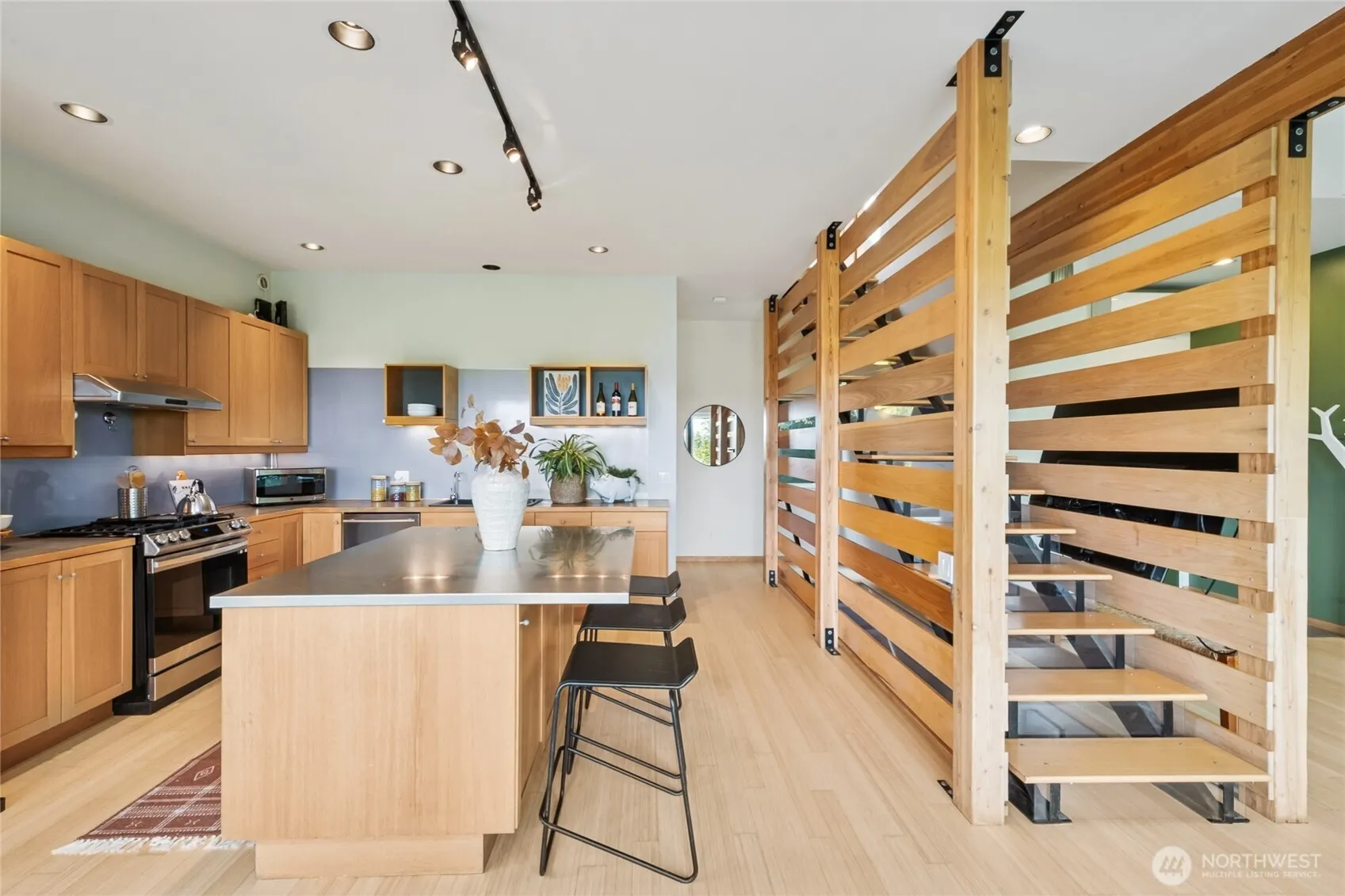 4050 34th Avenue S, Seattle, WA 98118