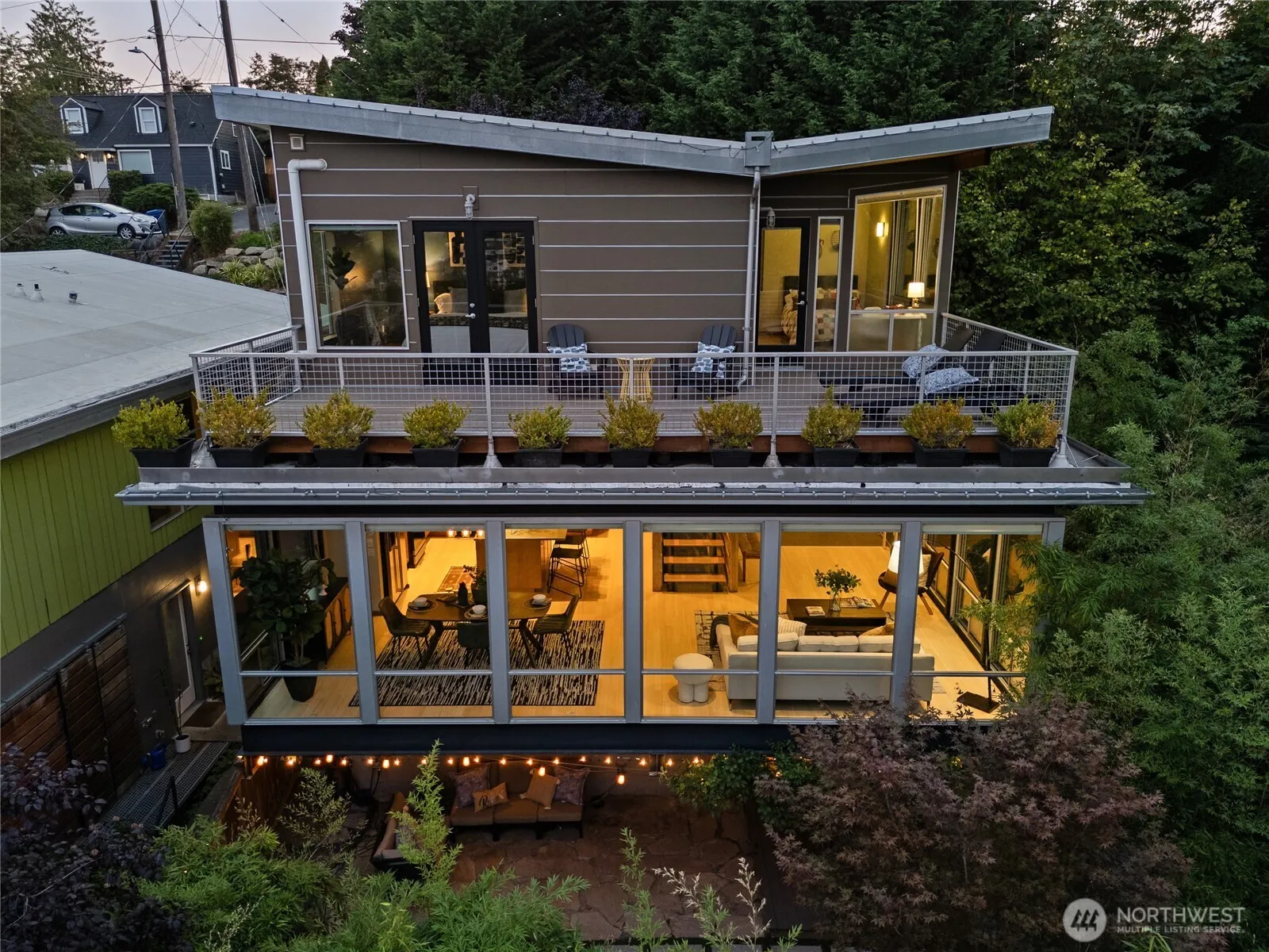 4050 34th Avenue S, Seattle, WA 98118