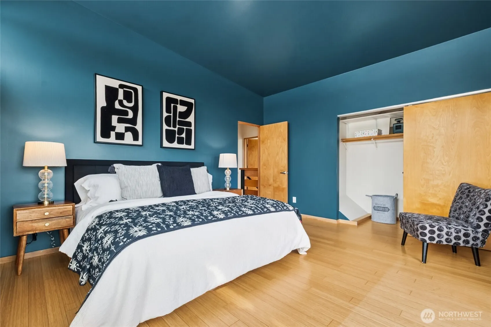 4050 34th Avenue S, Seattle, WA 98118