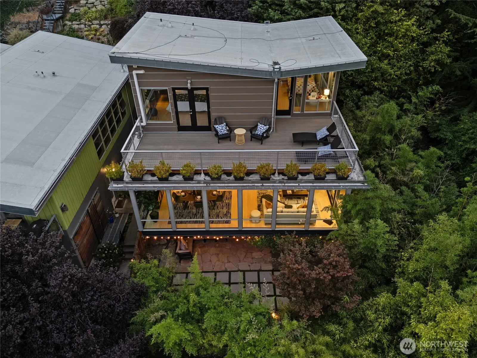 4050 34th Avenue S, Seattle, WA 98118
