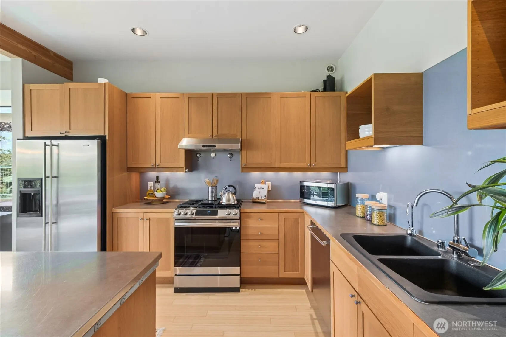 4050 34th Avenue S, Seattle, WA 98118