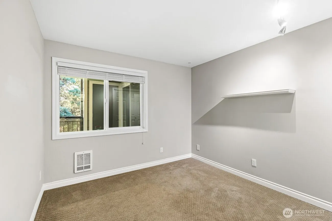 7573 Old Redmond Road #8, Redmond, WA 98052