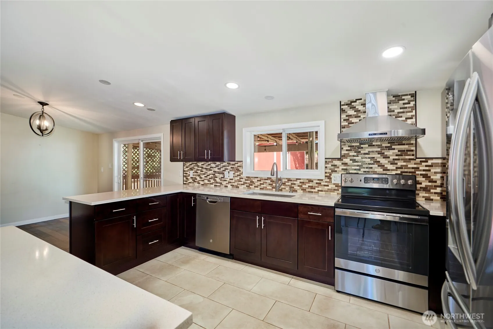 27103 41st Place S, Kent, WA 98032-7195