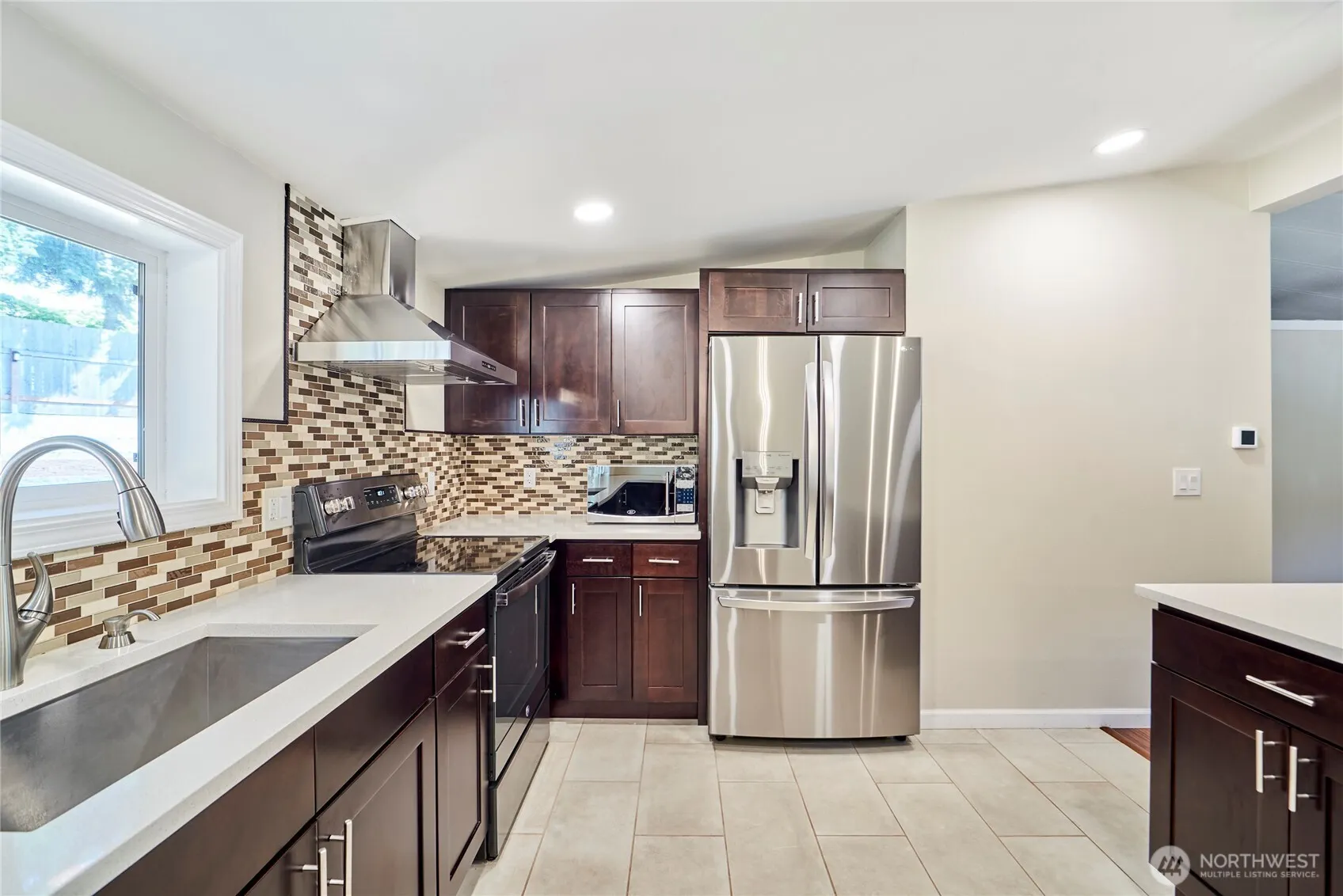 27103 41st Place S, Kent, WA 98032-7195