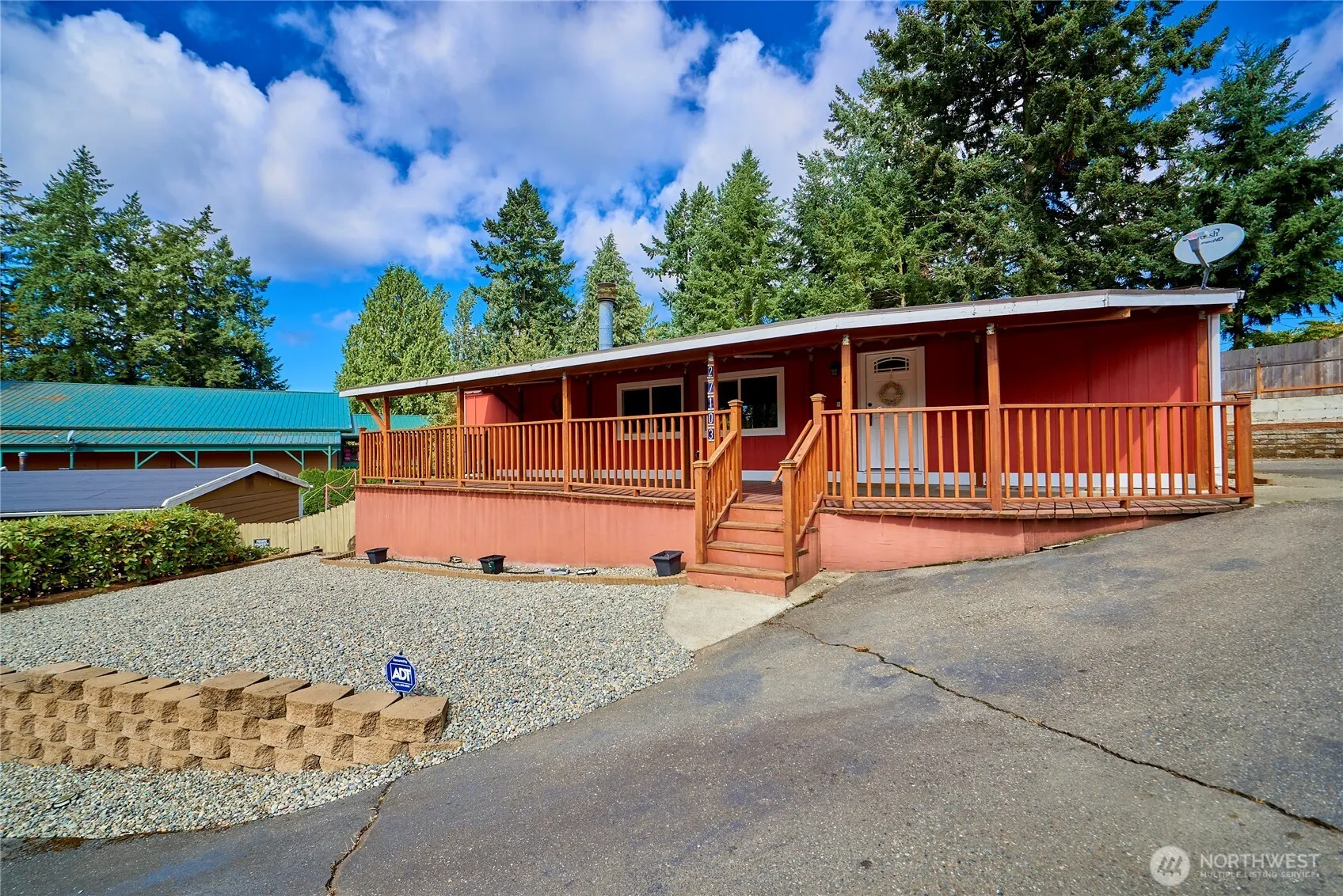 27103 41st Place S, Kent, WA 98032-7195