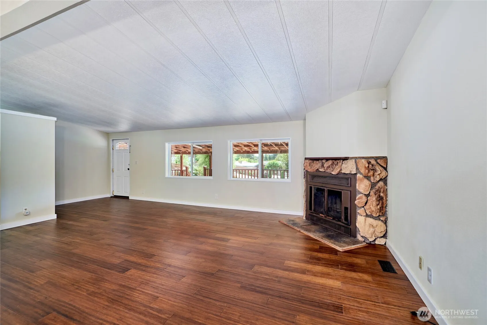 27103 41st Place S, Kent, WA 98032-7195