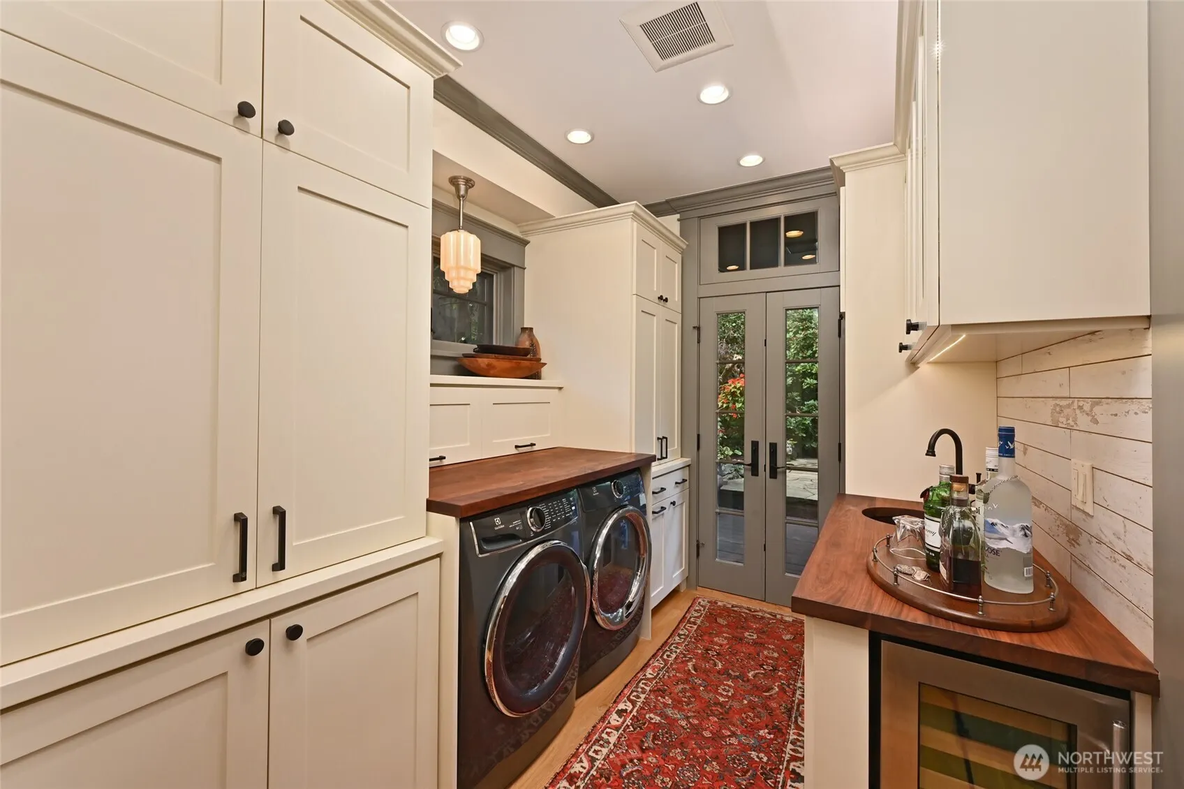1937 6th Avenue W, Seattle, WA 98119