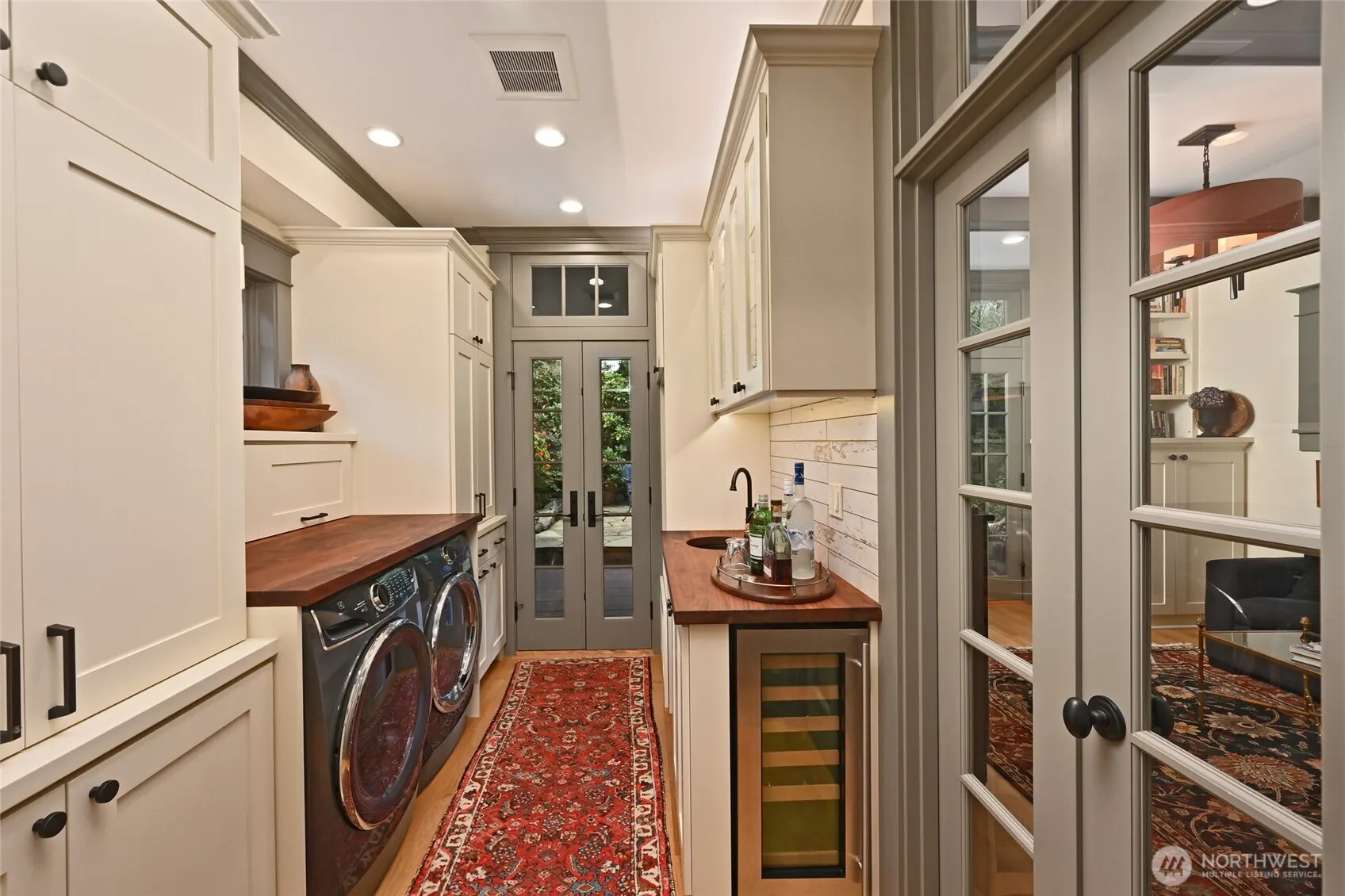 1937 6th Avenue W, Seattle, WA 98119