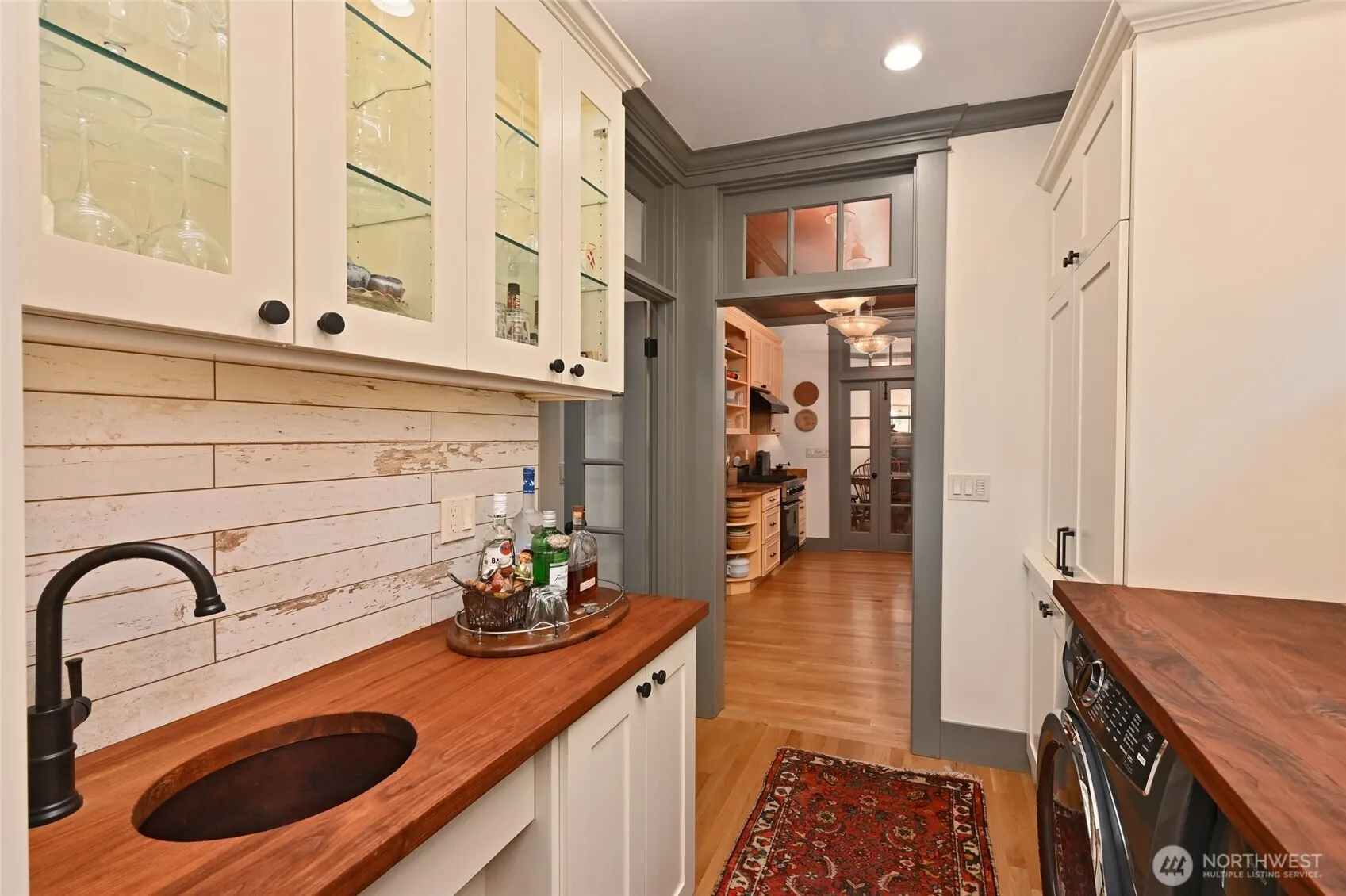 1937 6th Avenue W, Seattle, WA 98119