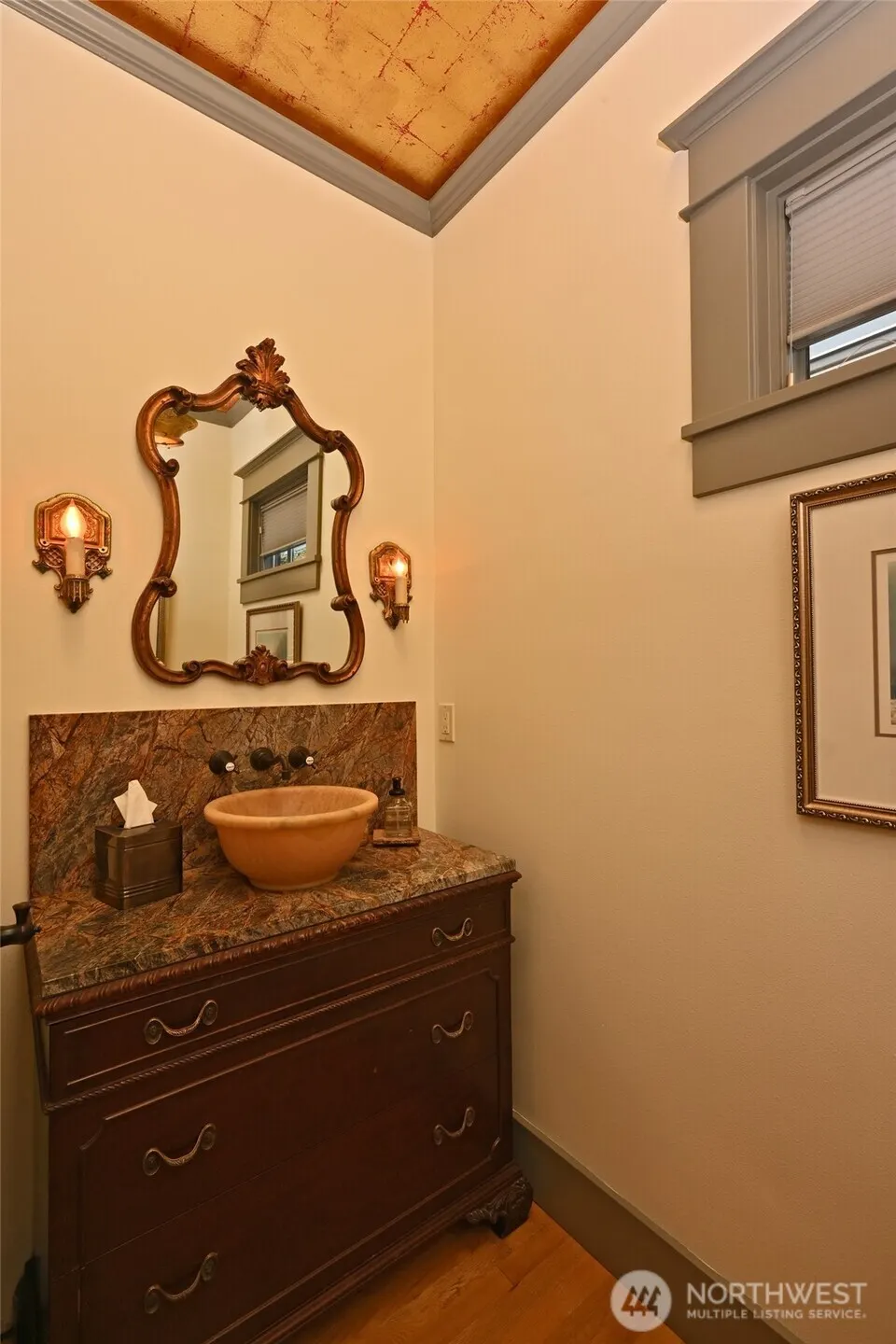 1937 6th Avenue W, Seattle, WA 98119