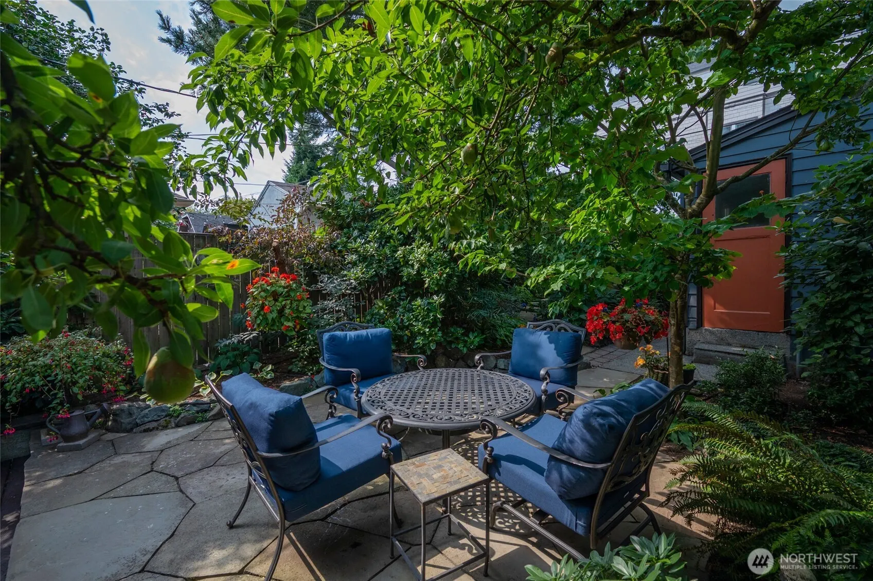 1937 6th Avenue W, Seattle, WA 98119