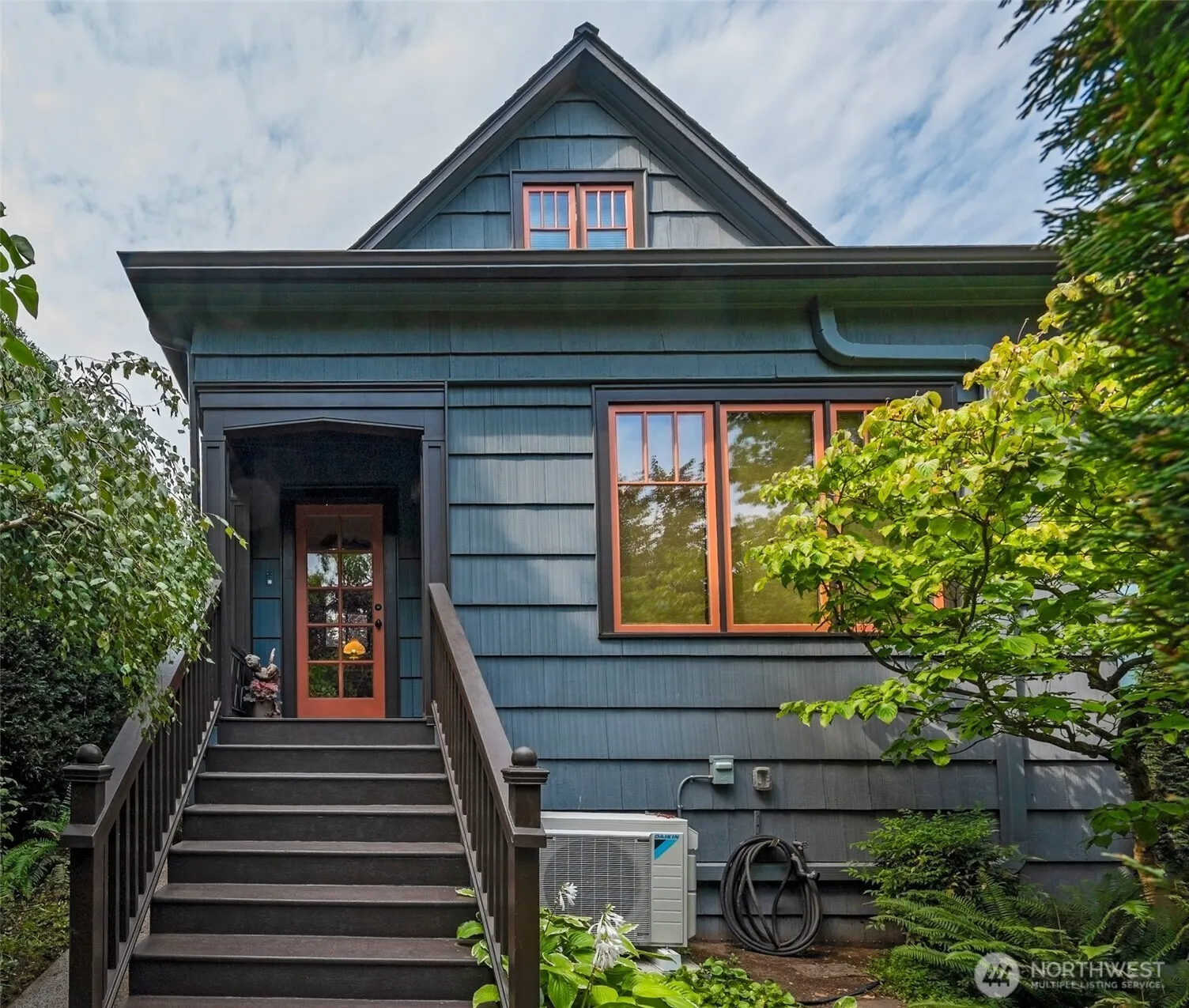 1937 6th Avenue W, Seattle, WA 98119