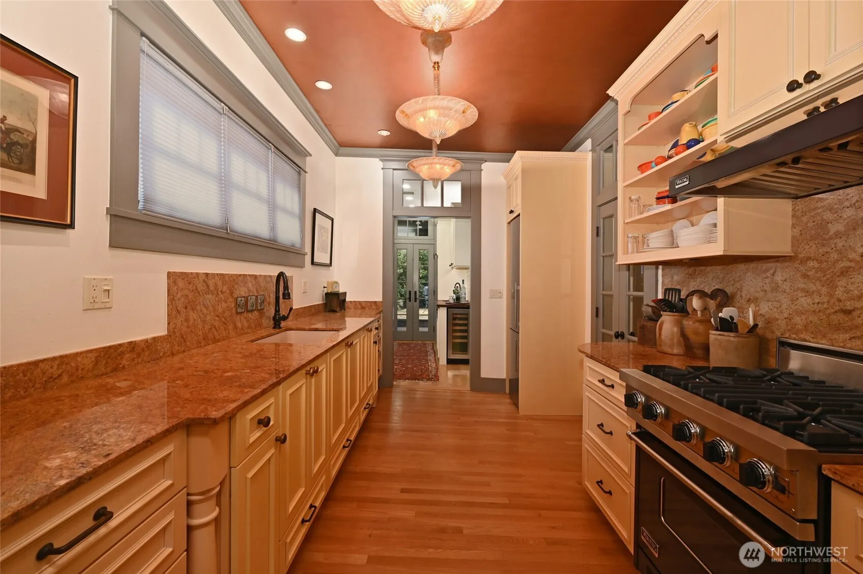 1937 6th Avenue W, Seattle, WA 98119