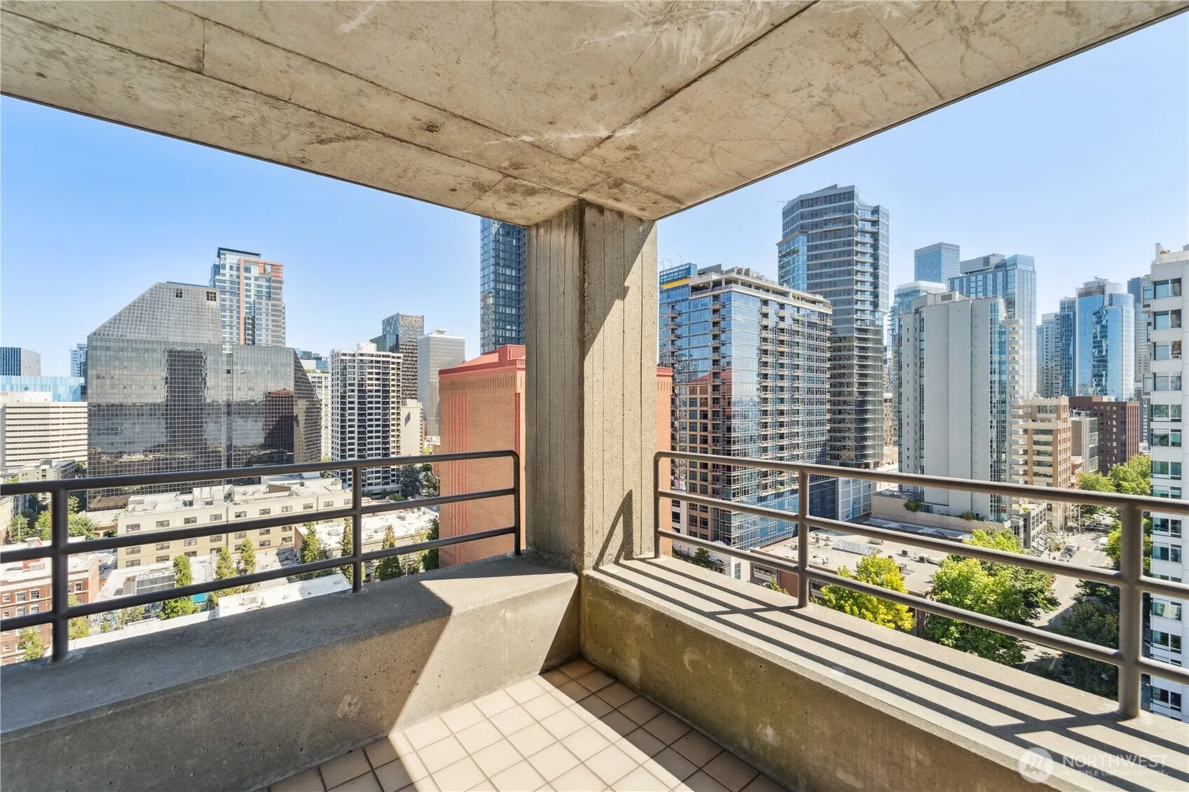2125 1st Avenue #1904, Seattle, WA 98121