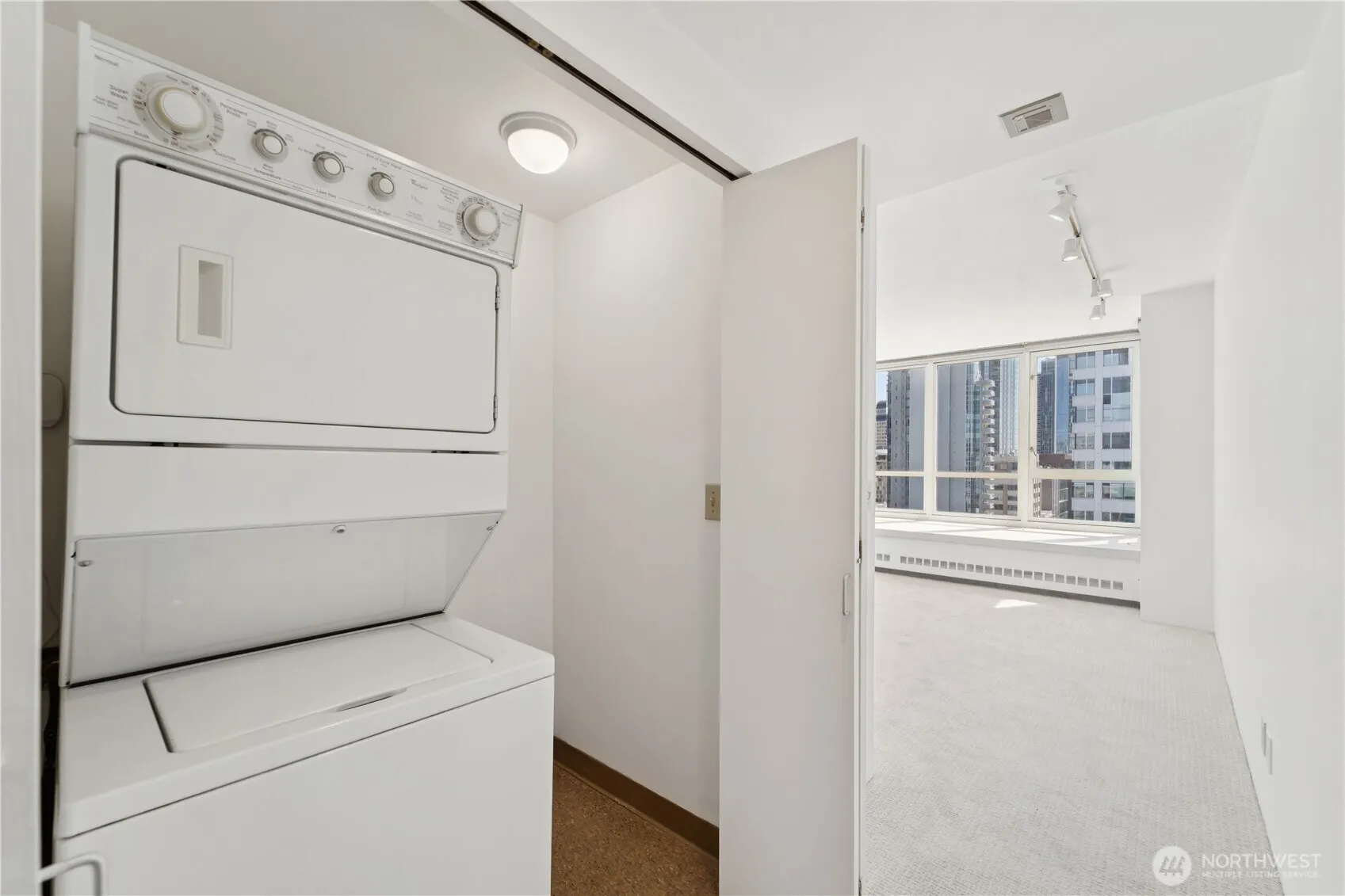 2125 1st Avenue #1904, Seattle, WA 98121