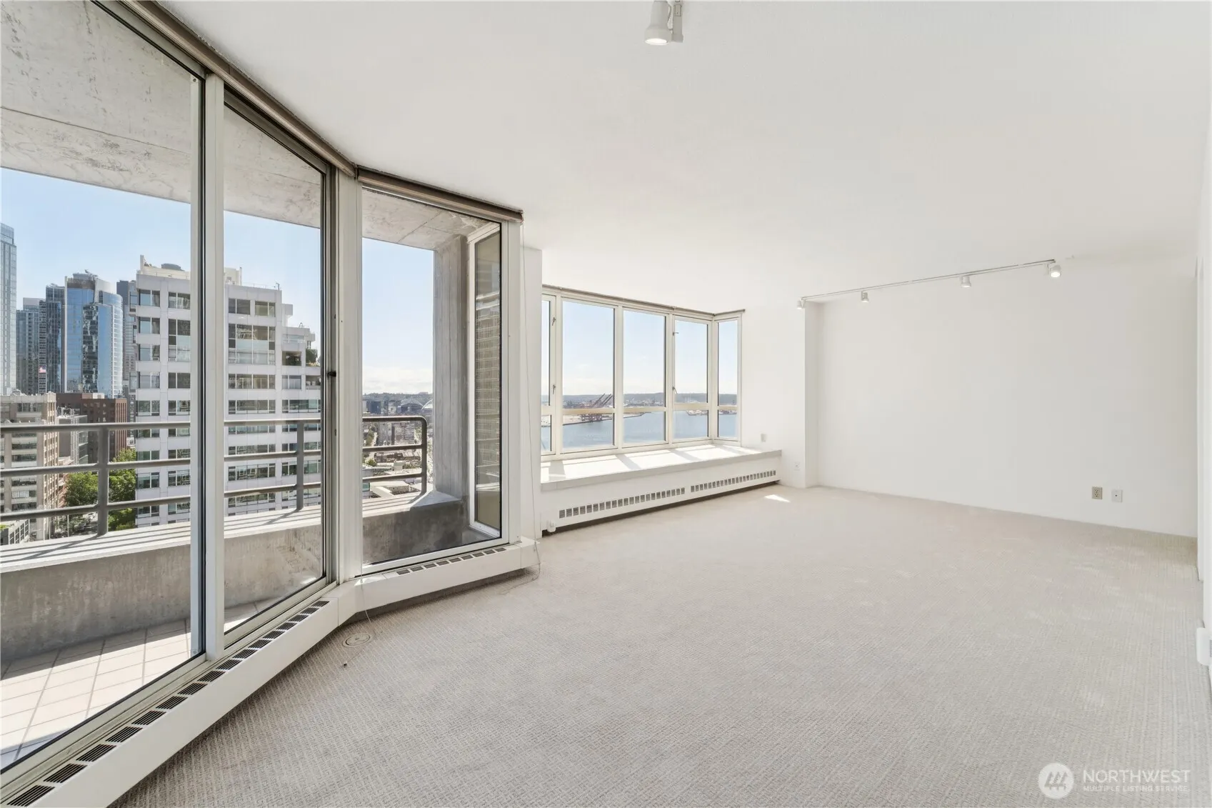 2125 1st Avenue #1904, Seattle, WA 98121