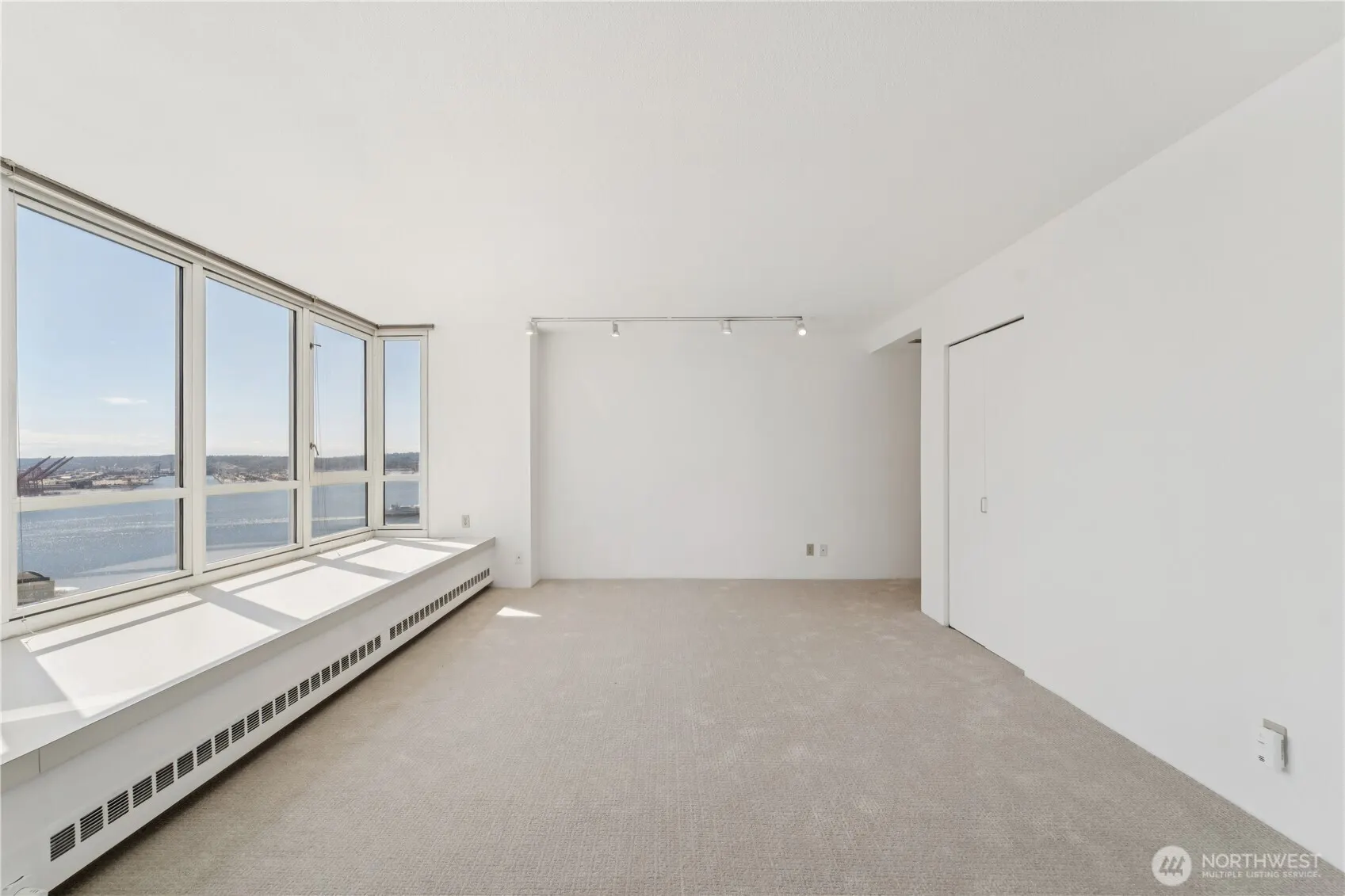 2125 1st Avenue #1904, Seattle, WA 98121