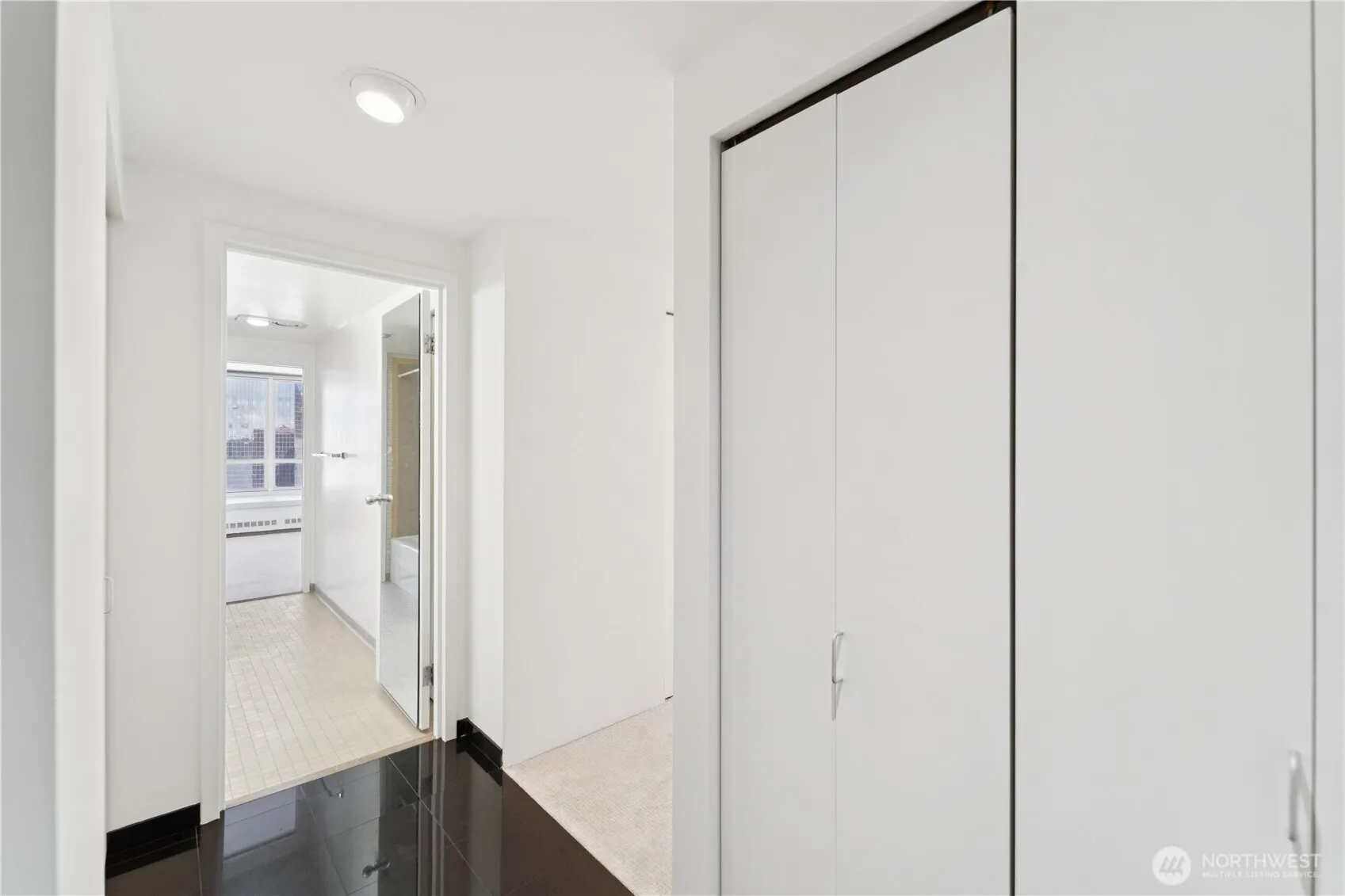 2125 1st Avenue #1904, Seattle, WA 98121