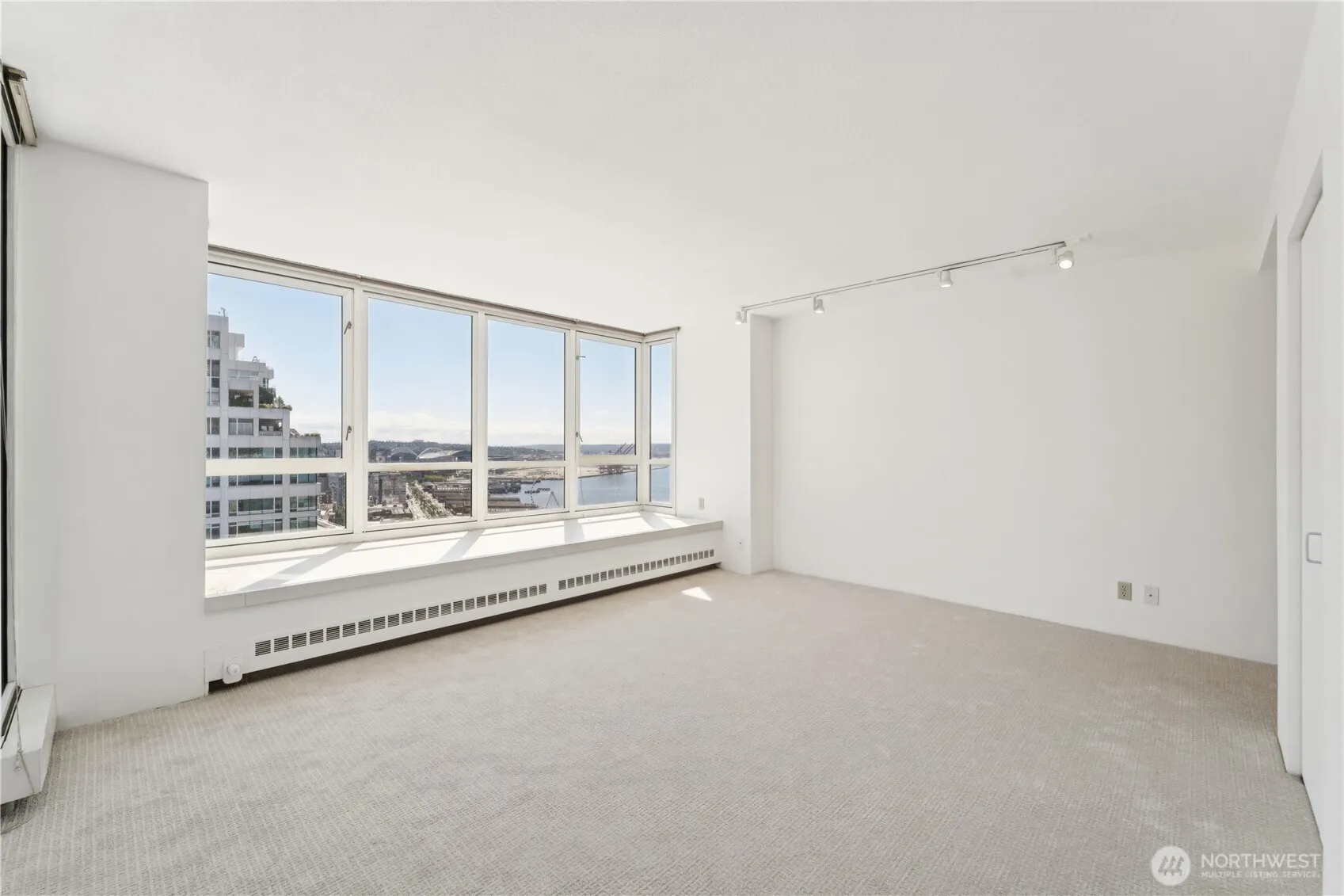 2125 1st Avenue #1904, Seattle, WA 98121