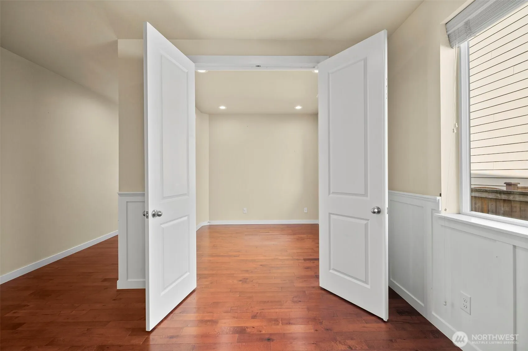 10550 NE Sheridan Crescent , Redmond, WA 98053