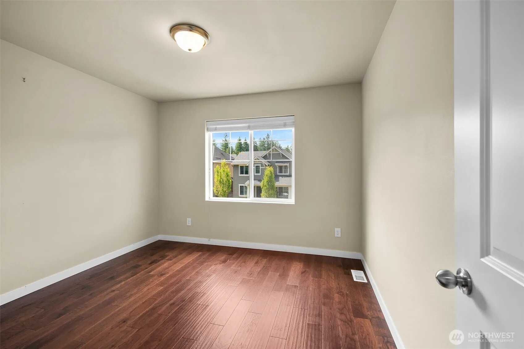 10550 NE Sheridan Crescent , Redmond, WA 98053