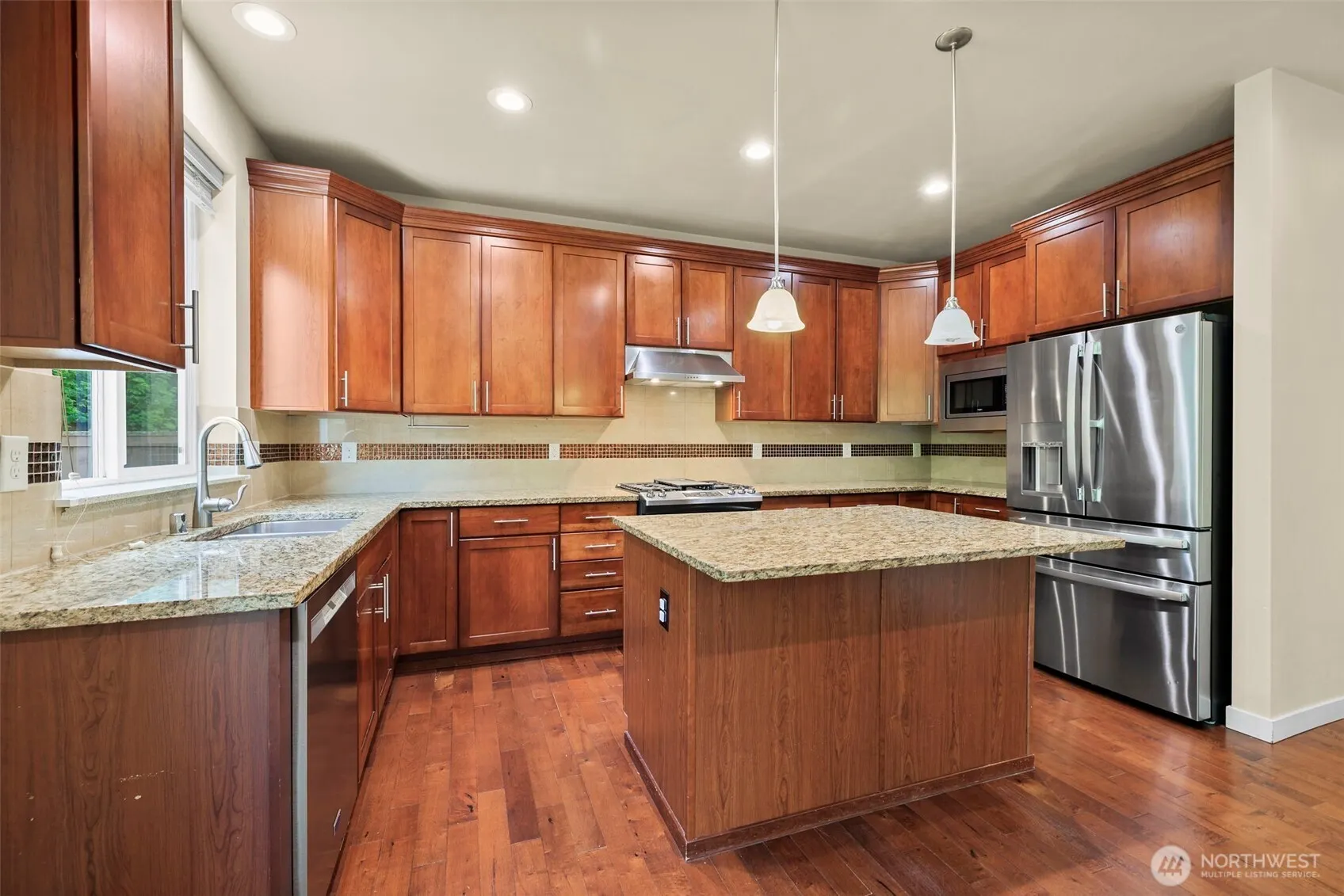 10550 NE Sheridan Crescent , Redmond, WA 98053