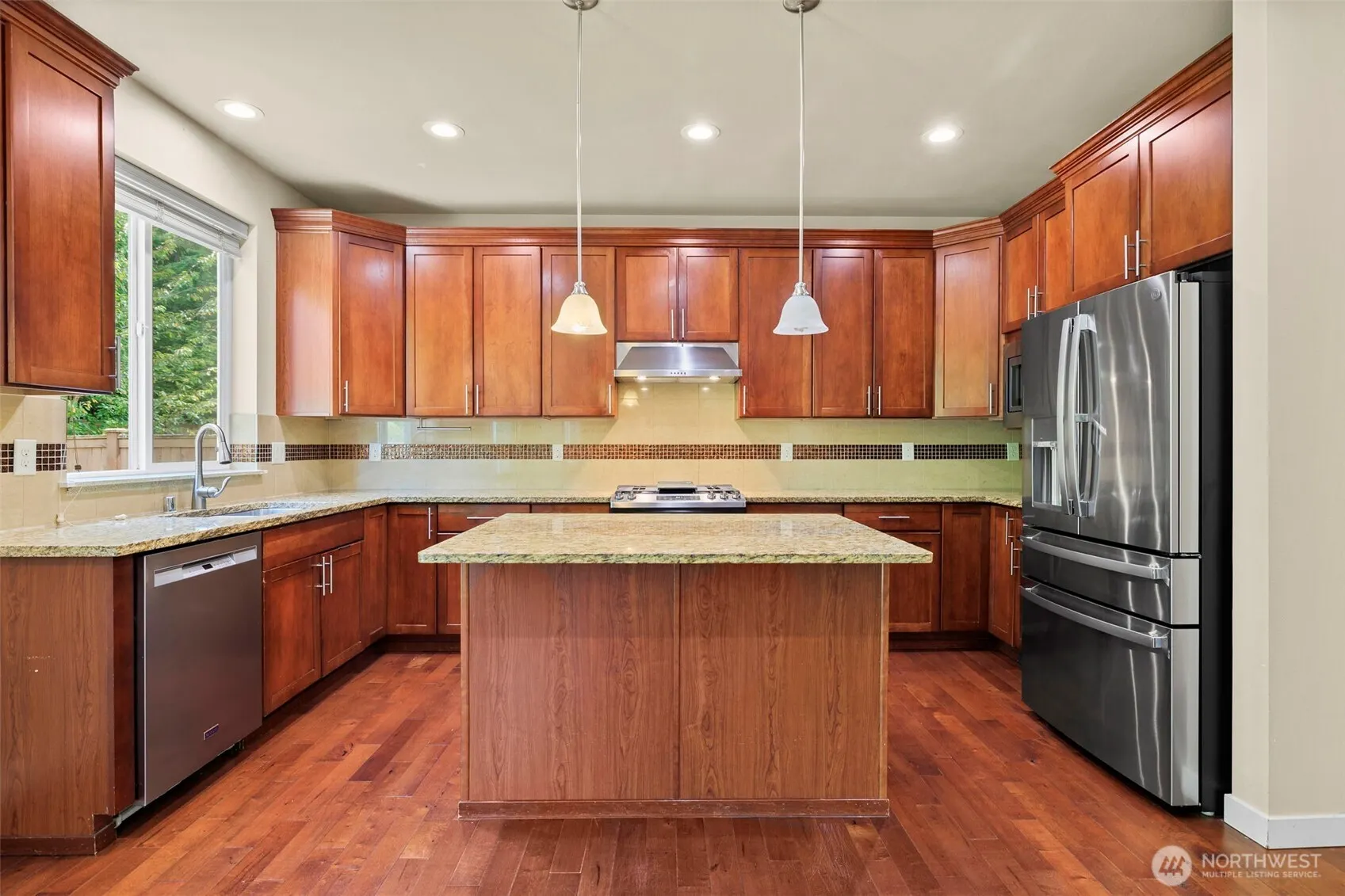 10550 NE Sheridan Crescent , Redmond, WA 98053