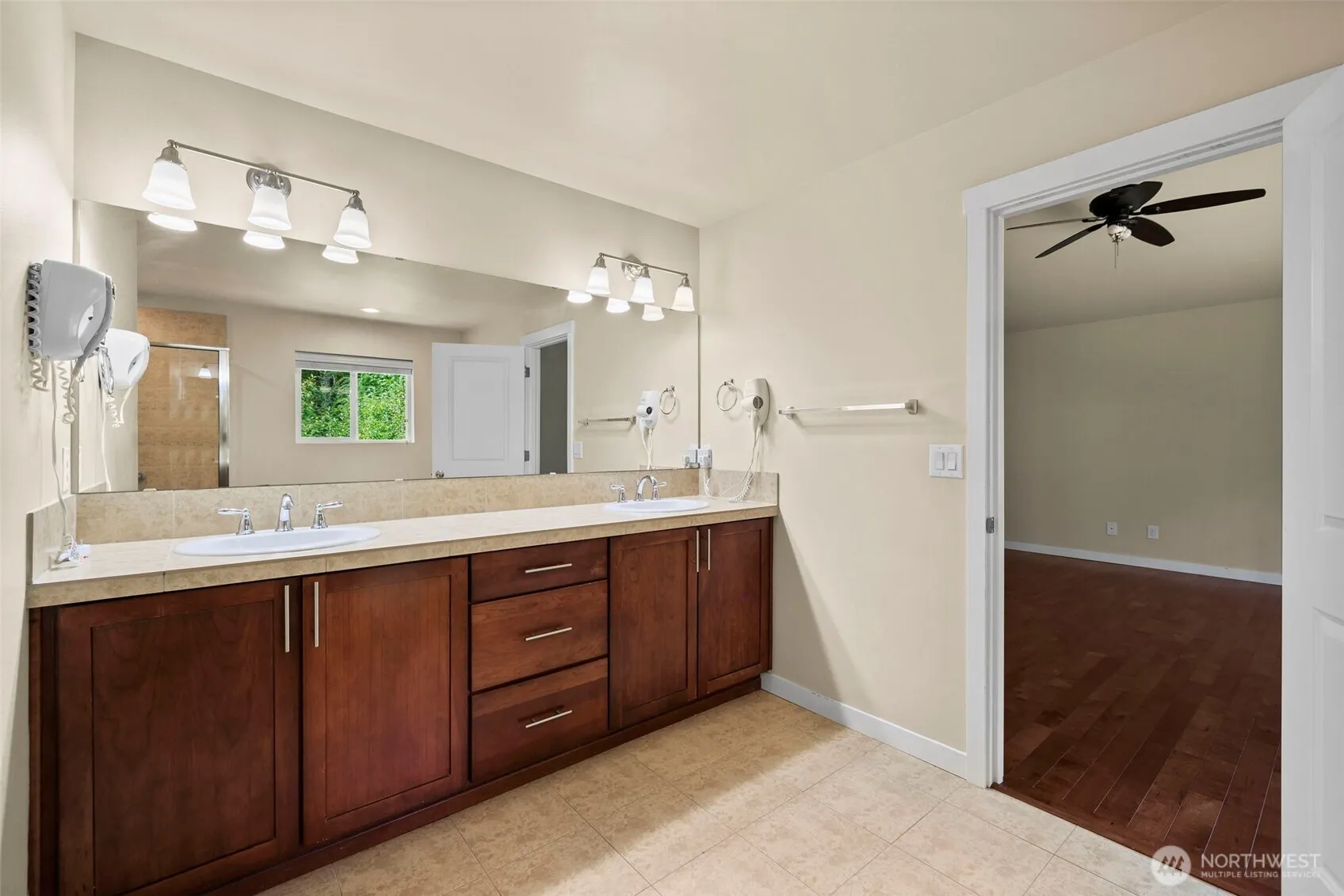 10550 NE Sheridan Crescent , Redmond, WA 98053