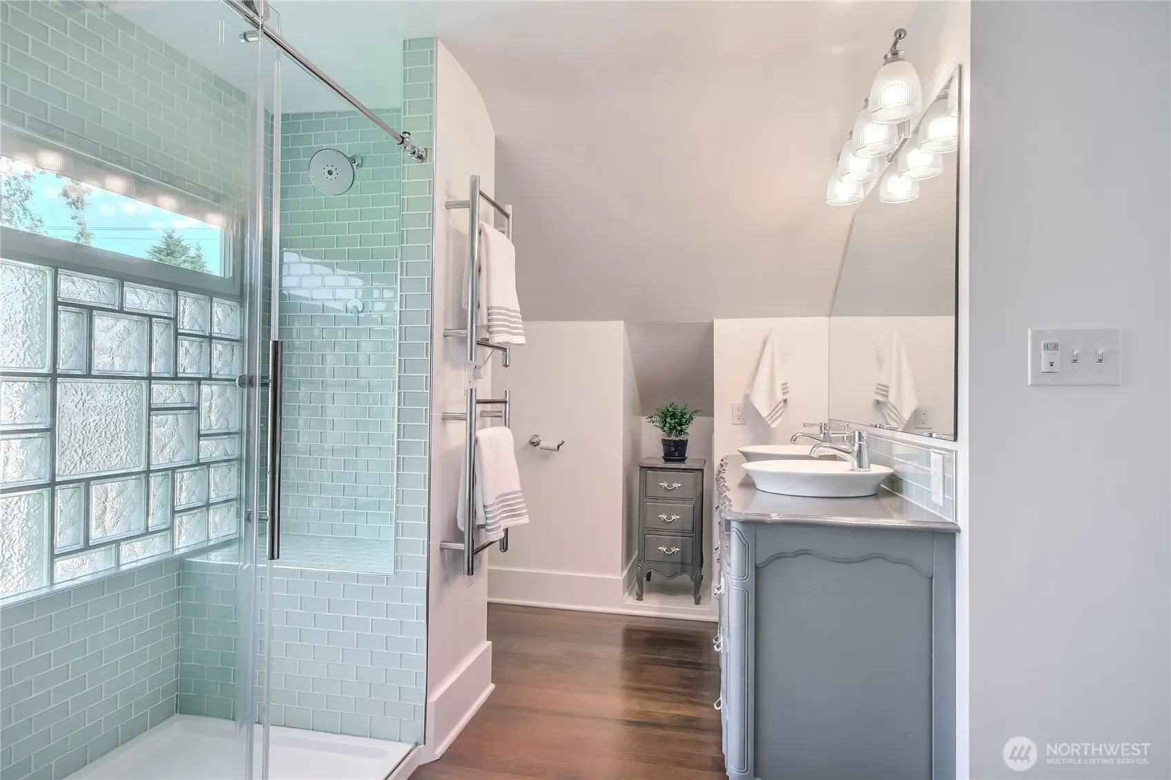 8605 Wallingford Avenue N, Seattle, WA 98103