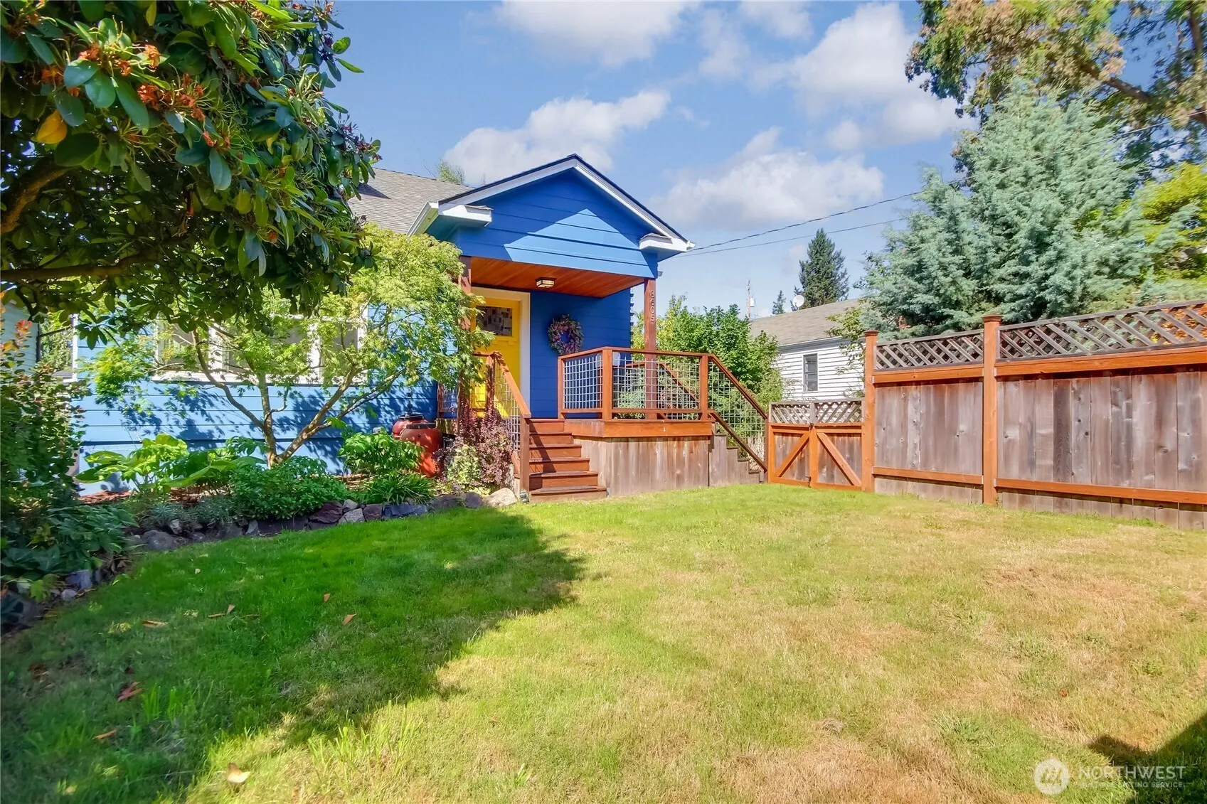 8605 Wallingford Avenue N, Seattle, WA 98103