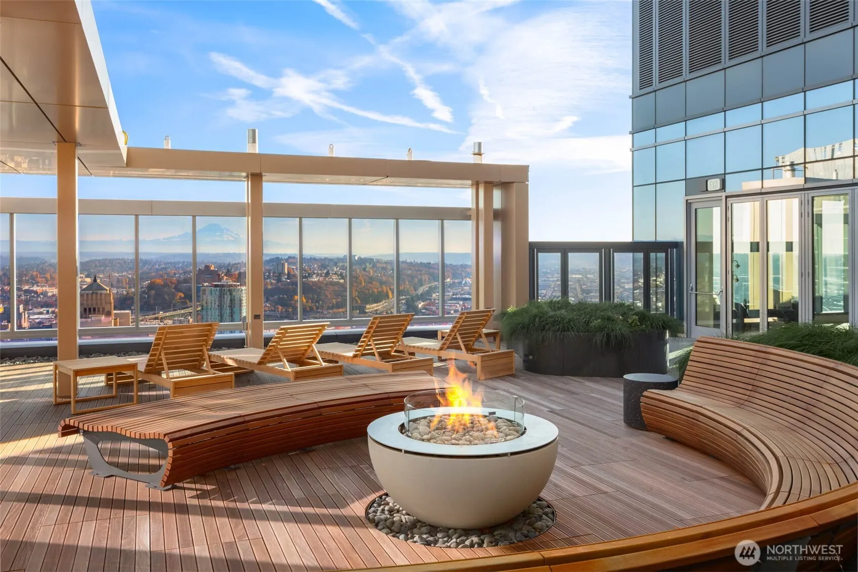 800 Columbia Street #609, Seattle, WA 98104