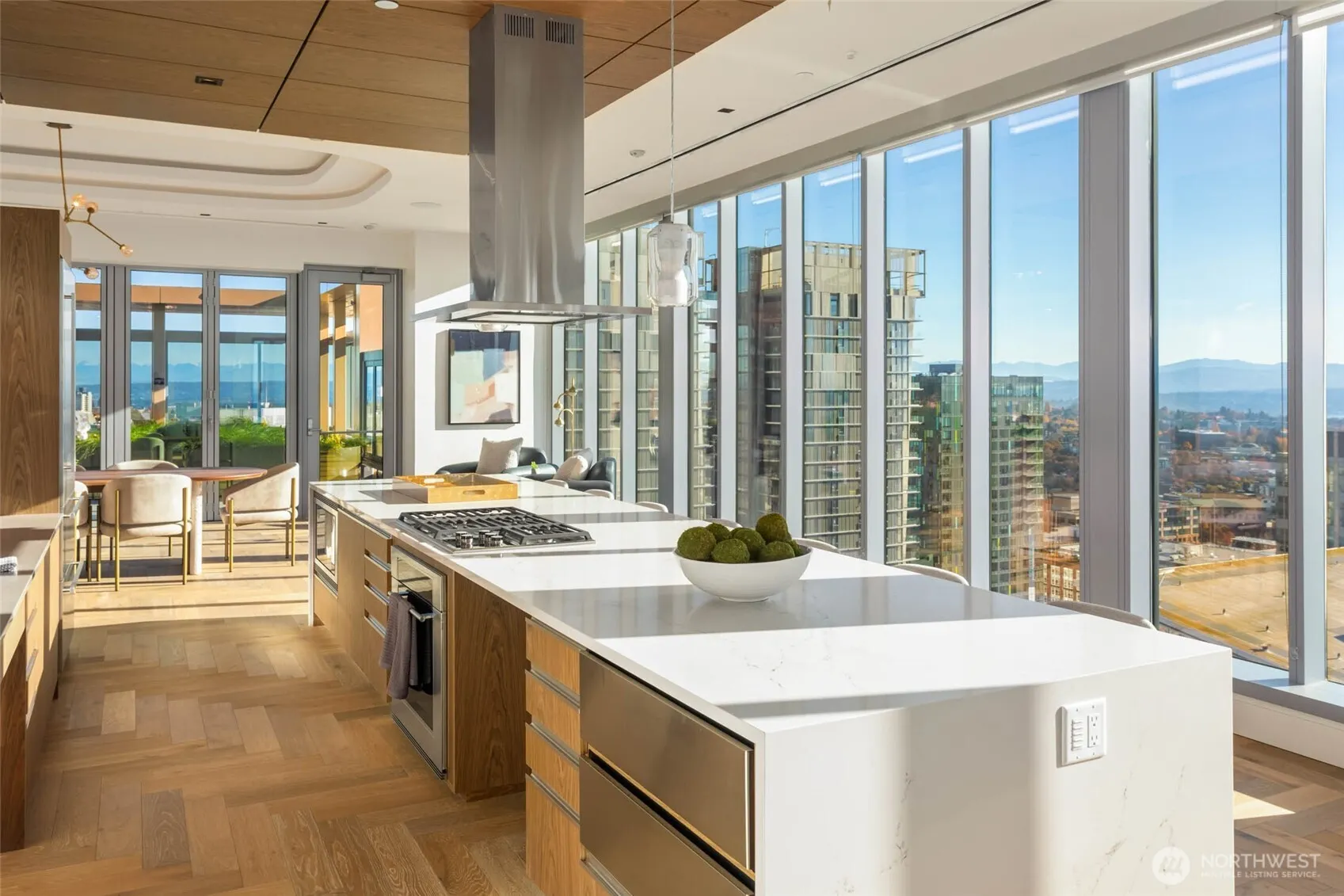 800 Columbia Street #609, Seattle, WA 98104
