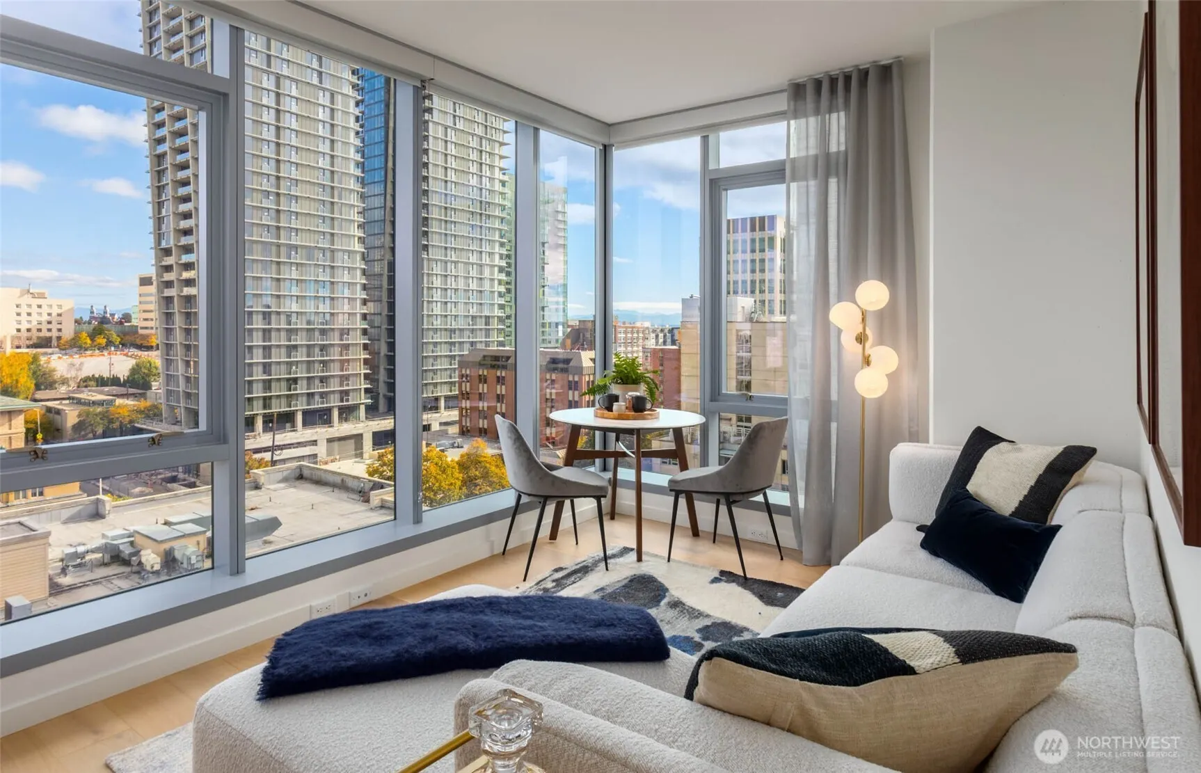 800 Columbia Street #609, Seattle, WA 98104
