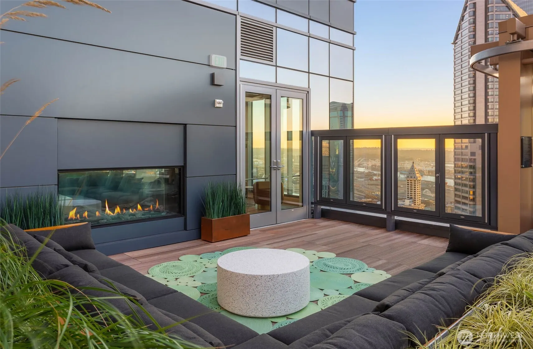 800 Columbia Street #609, Seattle, WA 98104