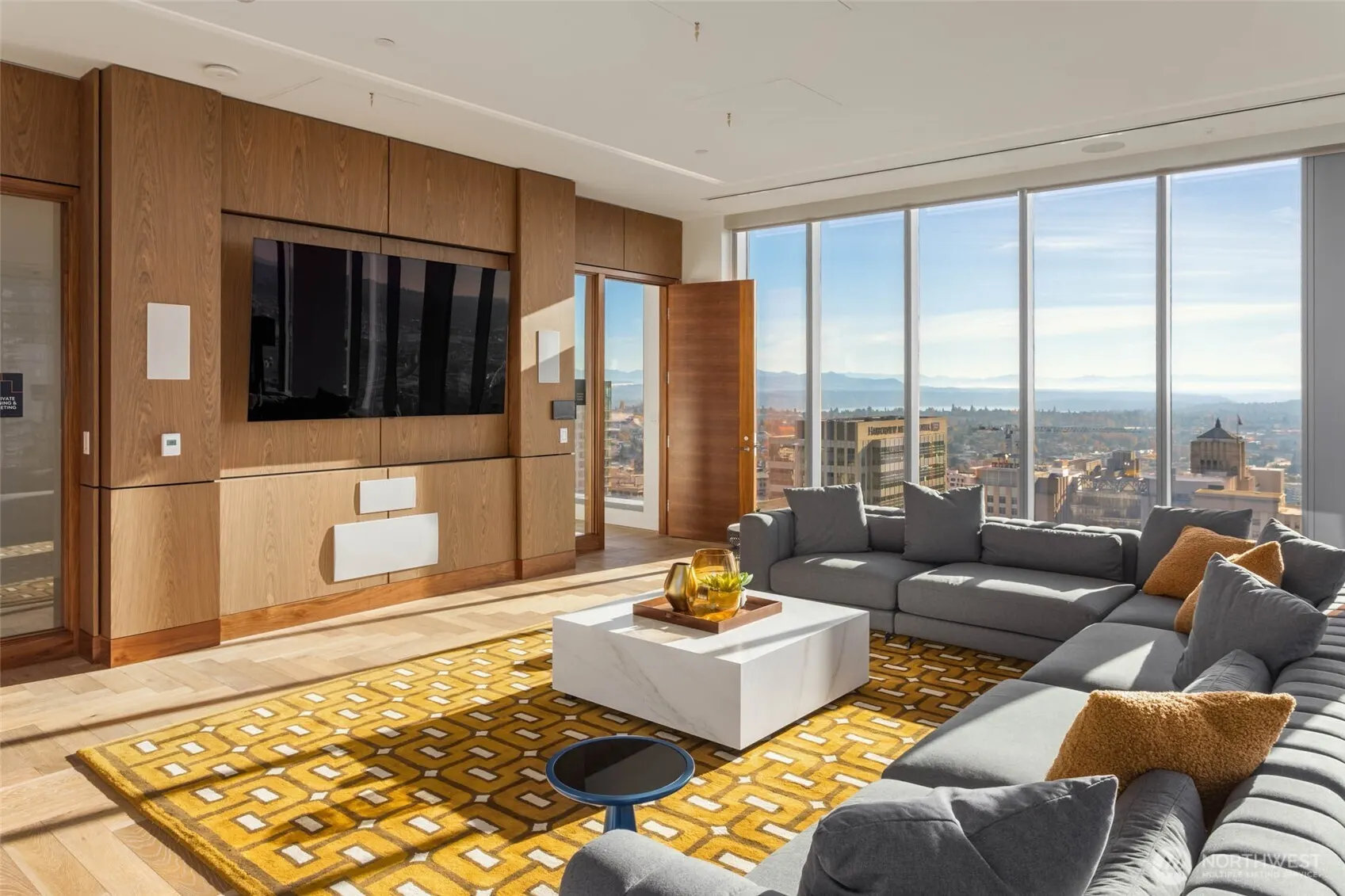 800 Columbia Street #609, Seattle, WA 98104