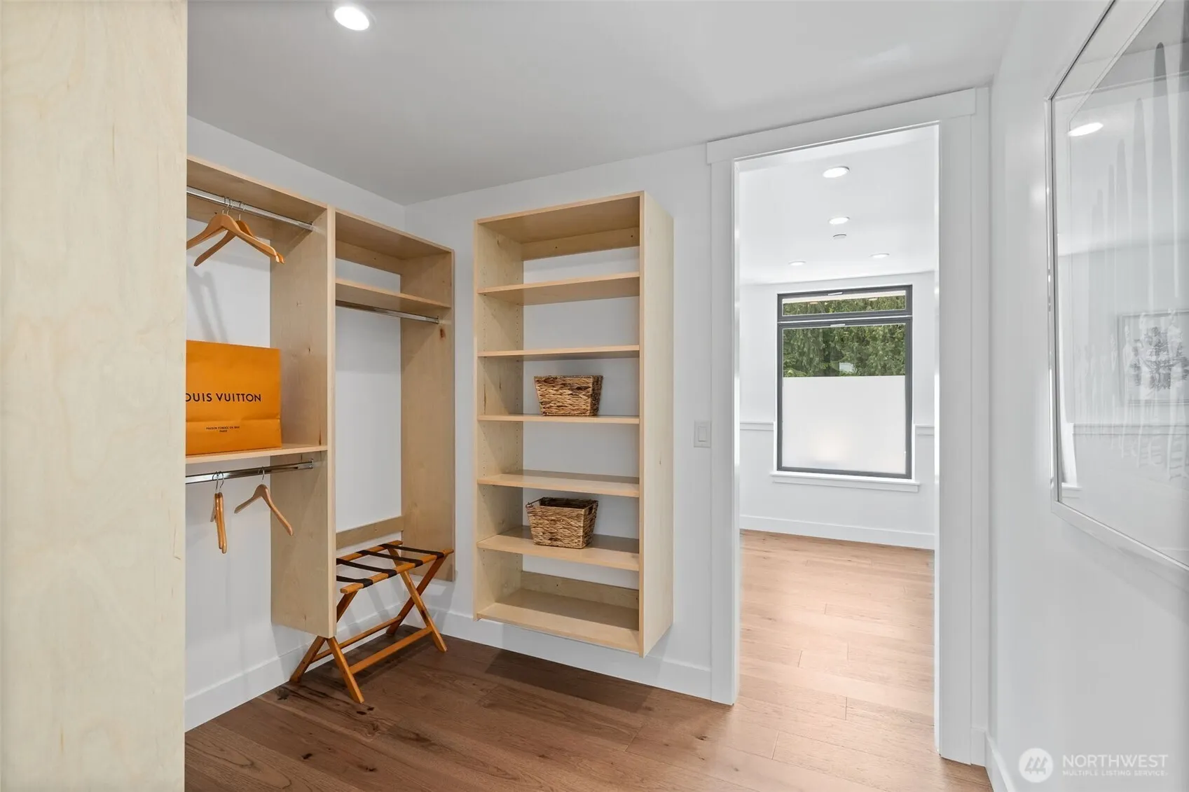 2115 Squak Mountain Loop SW, Issaquah, WA 98027