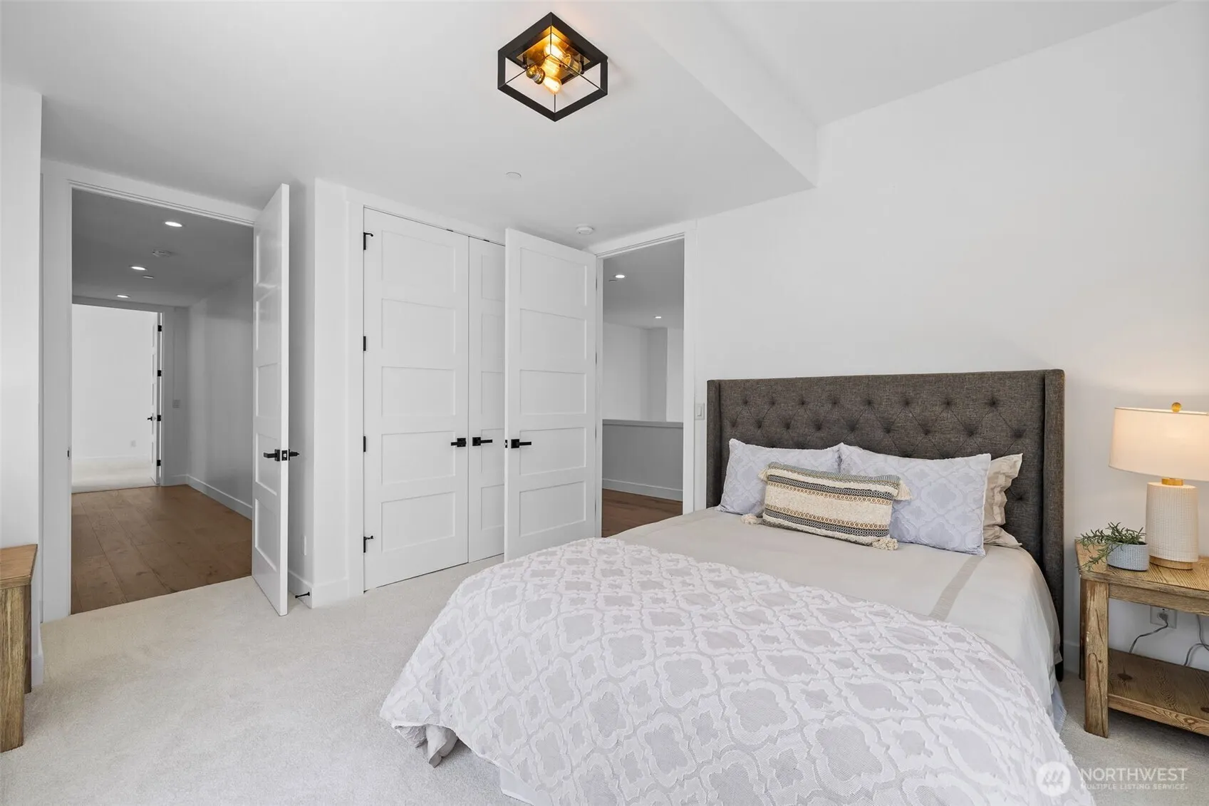 2115 Squak Mountain Loop SW, Issaquah, WA 98027