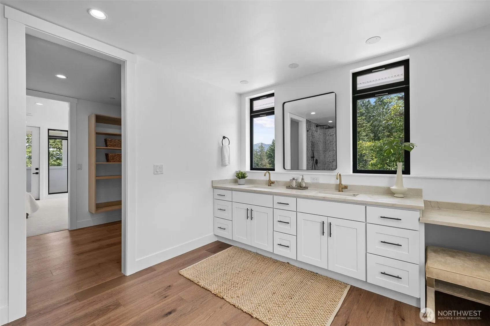 2115 Squak Mountain Loop SW, Issaquah, WA 98027