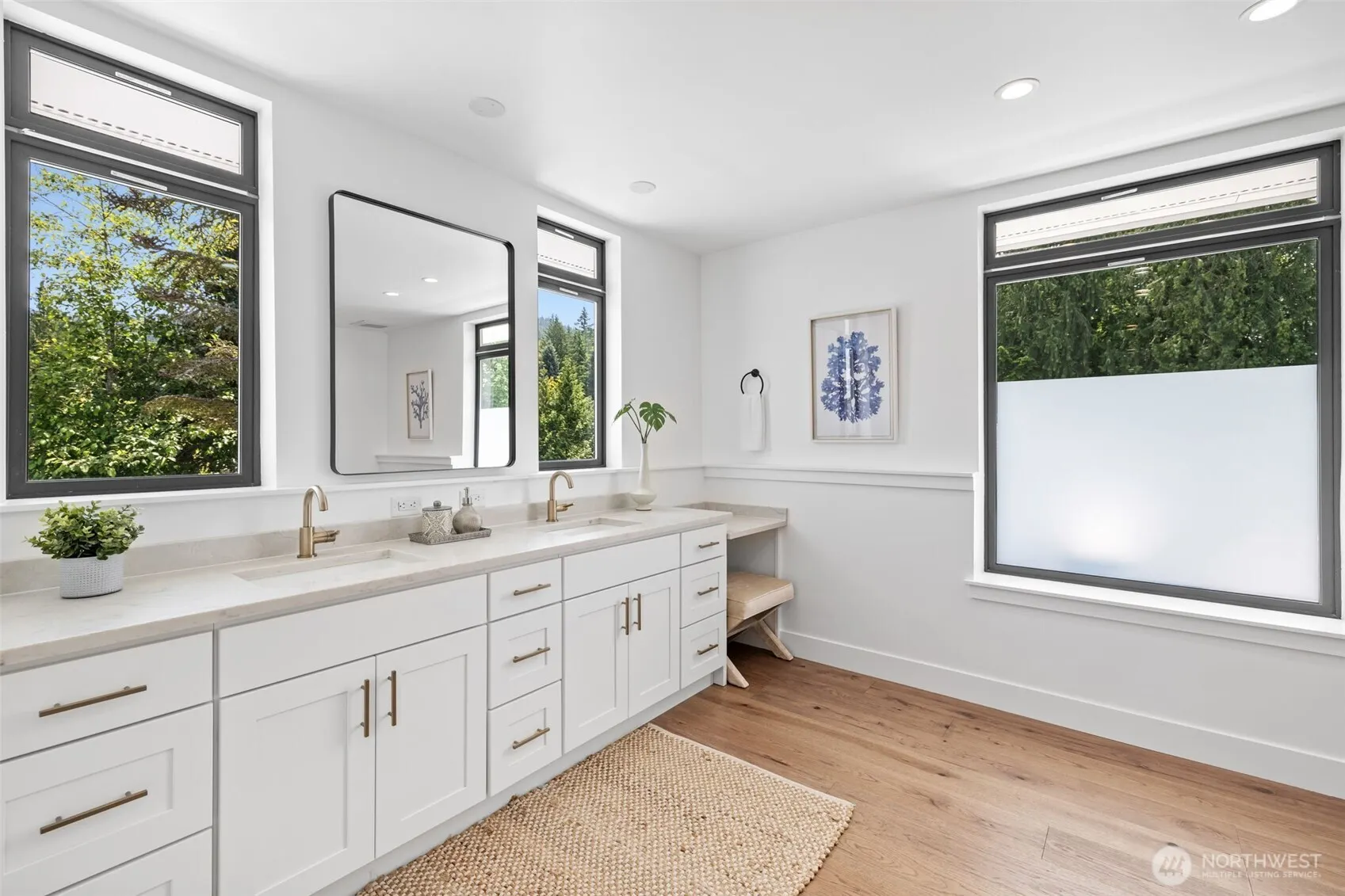 2115 Squak Mountain Loop SW, Issaquah, WA 98027